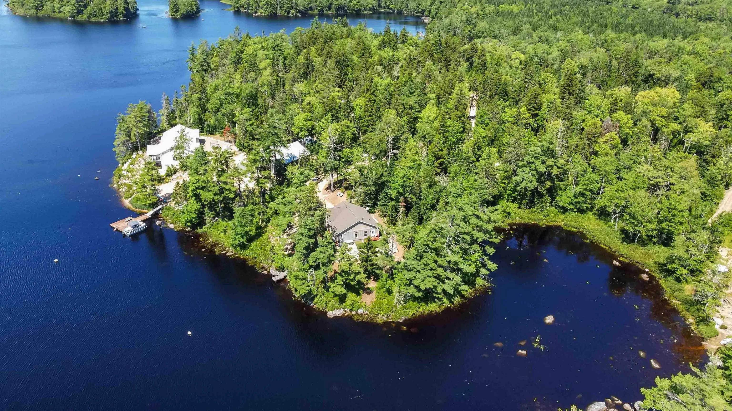 37 Andrew Point Road, Waterloo Lake, NS B0S 1P0, 2 Bedrooms Bedrooms, ,1 BathroomBathrooms,Residential,For Sale,Andrew Point,202519975