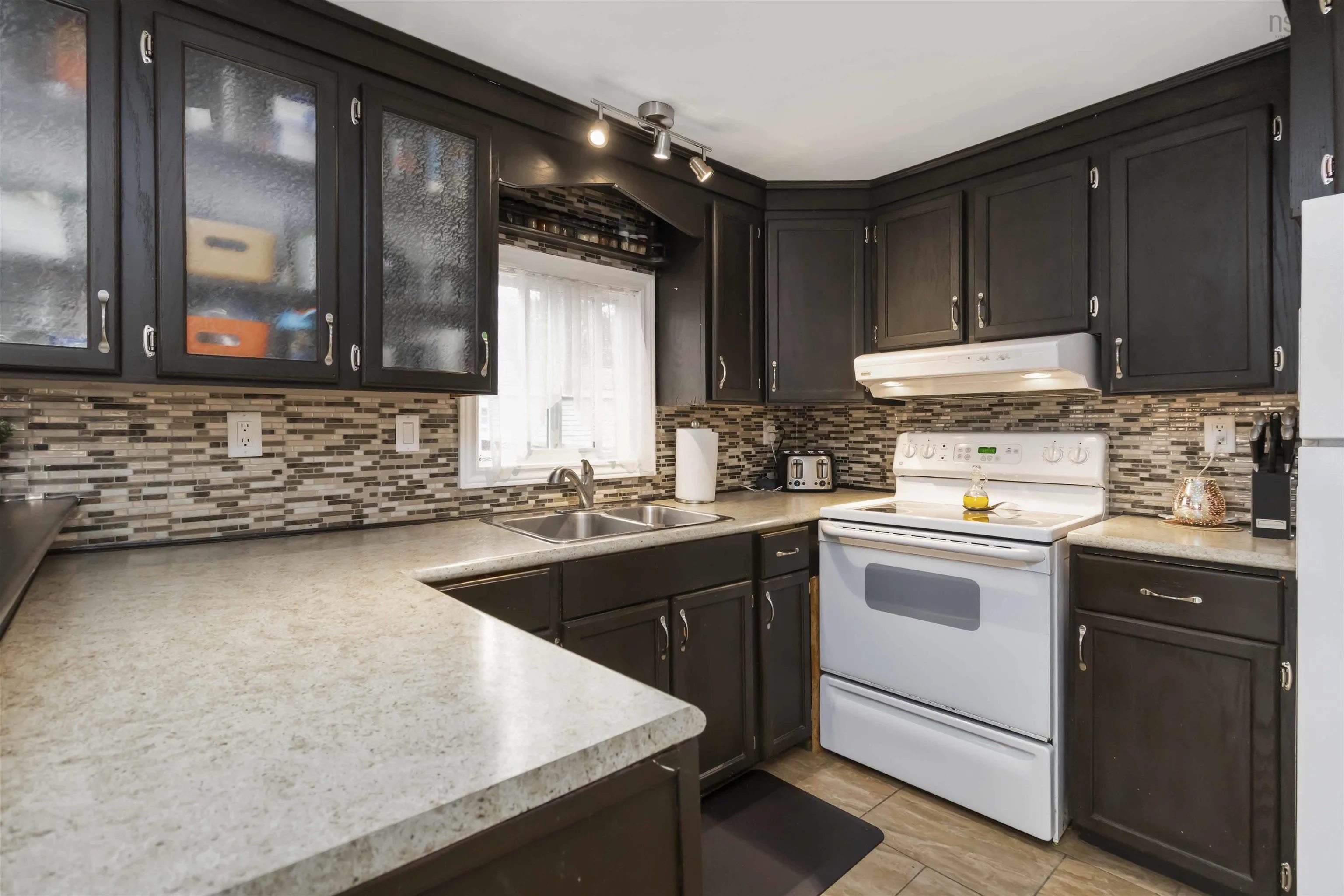 18 Happy Drive, Lake Echo, NS B3E 1C4, 2 Bedrooms Bedrooms, ,1 BathroomBathrooms,Residential,For Sale,Happy,202511740