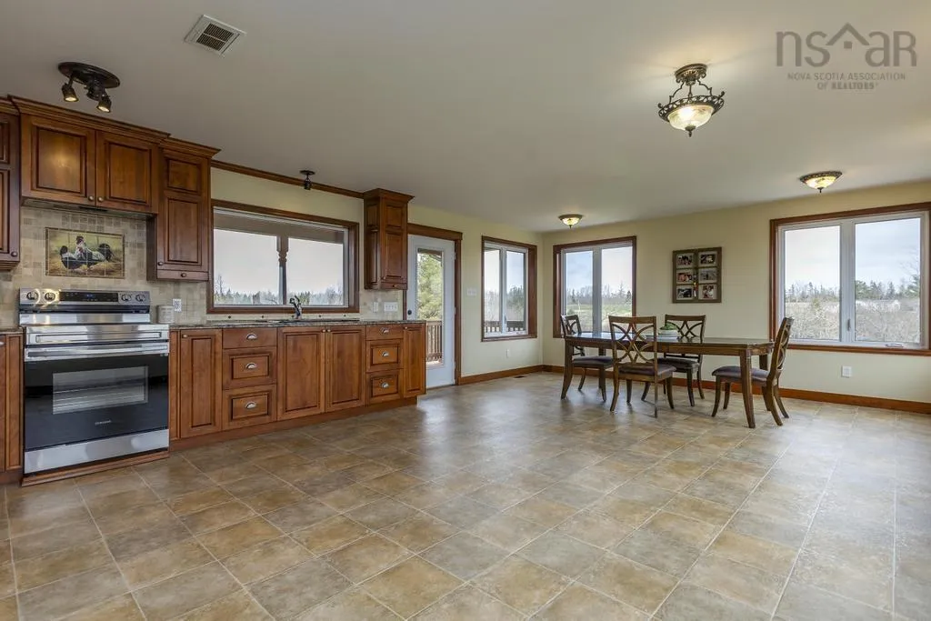19384 Highway 2, Fort Ellis Ns B0n 2j0, 4 Bedrooms Bedrooms, ,3 BathroomsBathrooms,Residential,For Sale,Highway 2,202409177