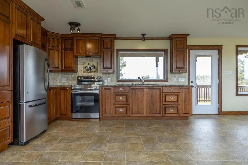 19384 Highway 2, Fort Ellis Ns B0n 2j0, 4 Bedrooms Bedrooms, ,3 BathroomsBathrooms,Residential,For Sale,Highway 2,202409177