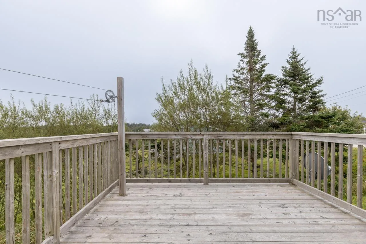 42-44 Bellmont Avenue, North Chegoggin Ns B5a 5k5, 5 Bedrooms Bedrooms, ,Residential Income,For Sale,Bellmont,202406268