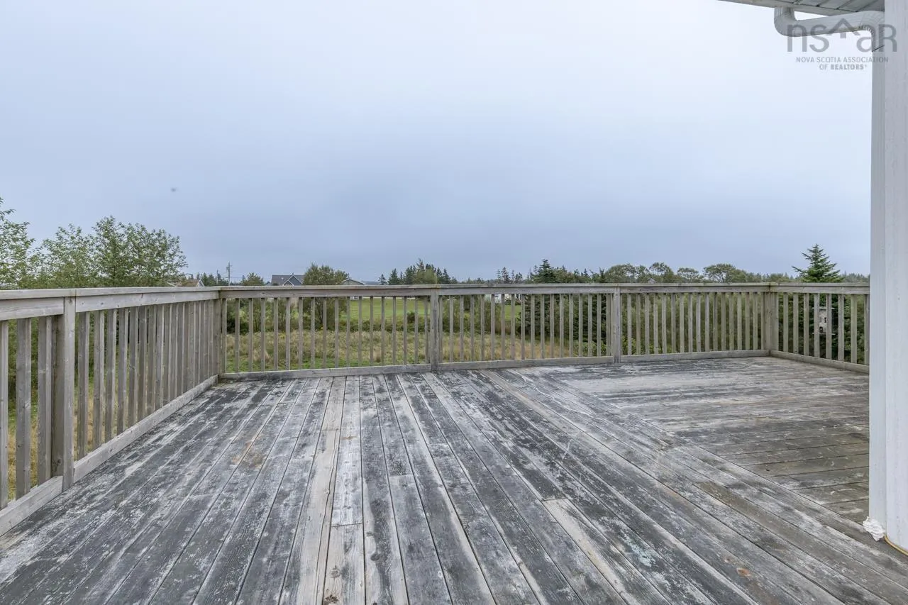 42-44 Bellmont Avenue, North Chegoggin Ns B5a 5k5, 5 Bedrooms Bedrooms, ,Residential Income,For Sale,Bellmont,202406268