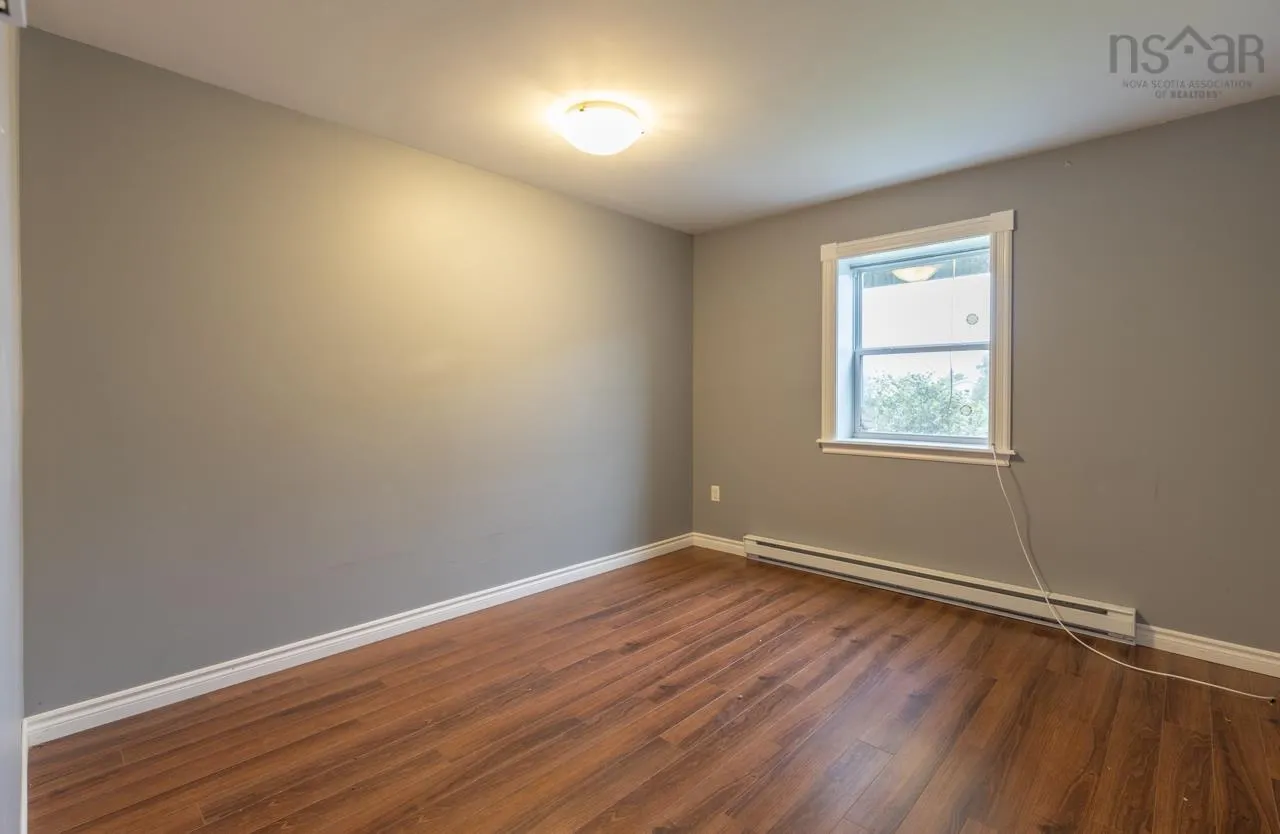42-44 Bellmont Avenue, North Chegoggin Ns B5a 5k5, 5 Bedrooms Bedrooms, ,Residential Income,For Sale,Bellmont,202406268