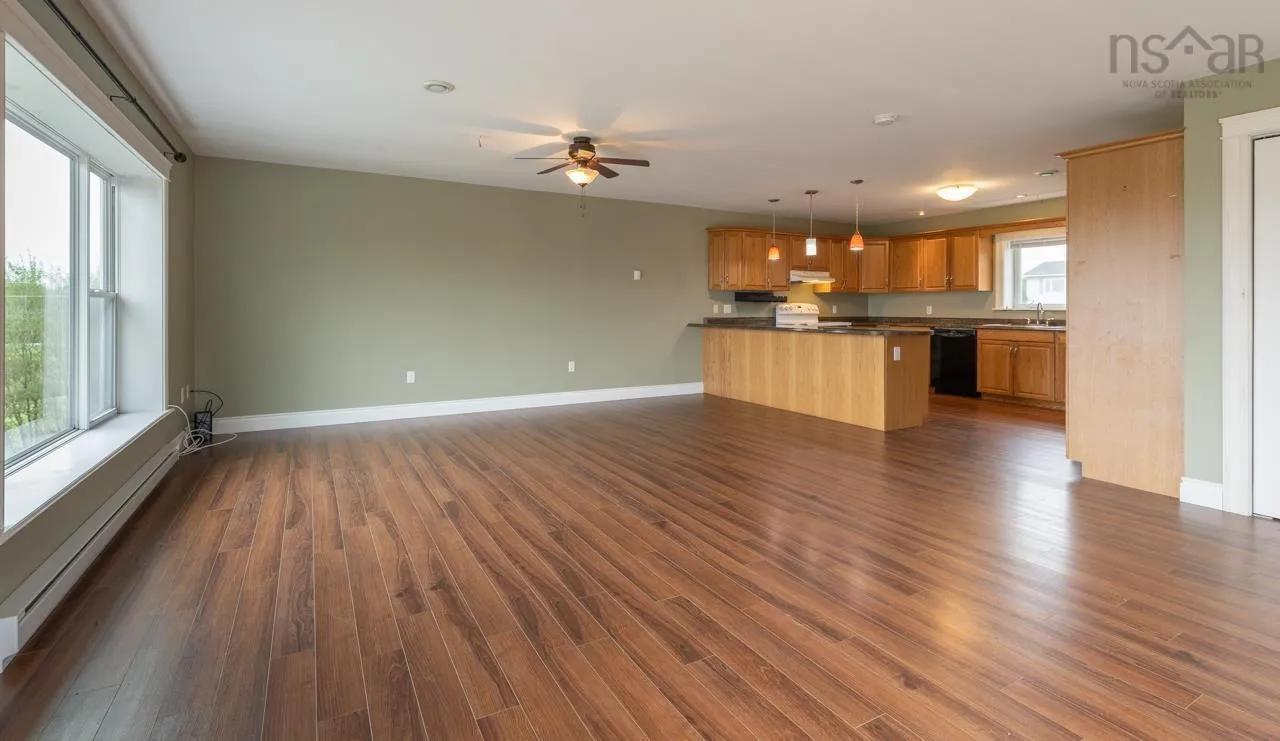 42-44 Bellmont Avenue, North Chegoggin Ns B5a 5k5, 5 Bedrooms Bedrooms, ,Residential Income,For Sale,Bellmont,202406268