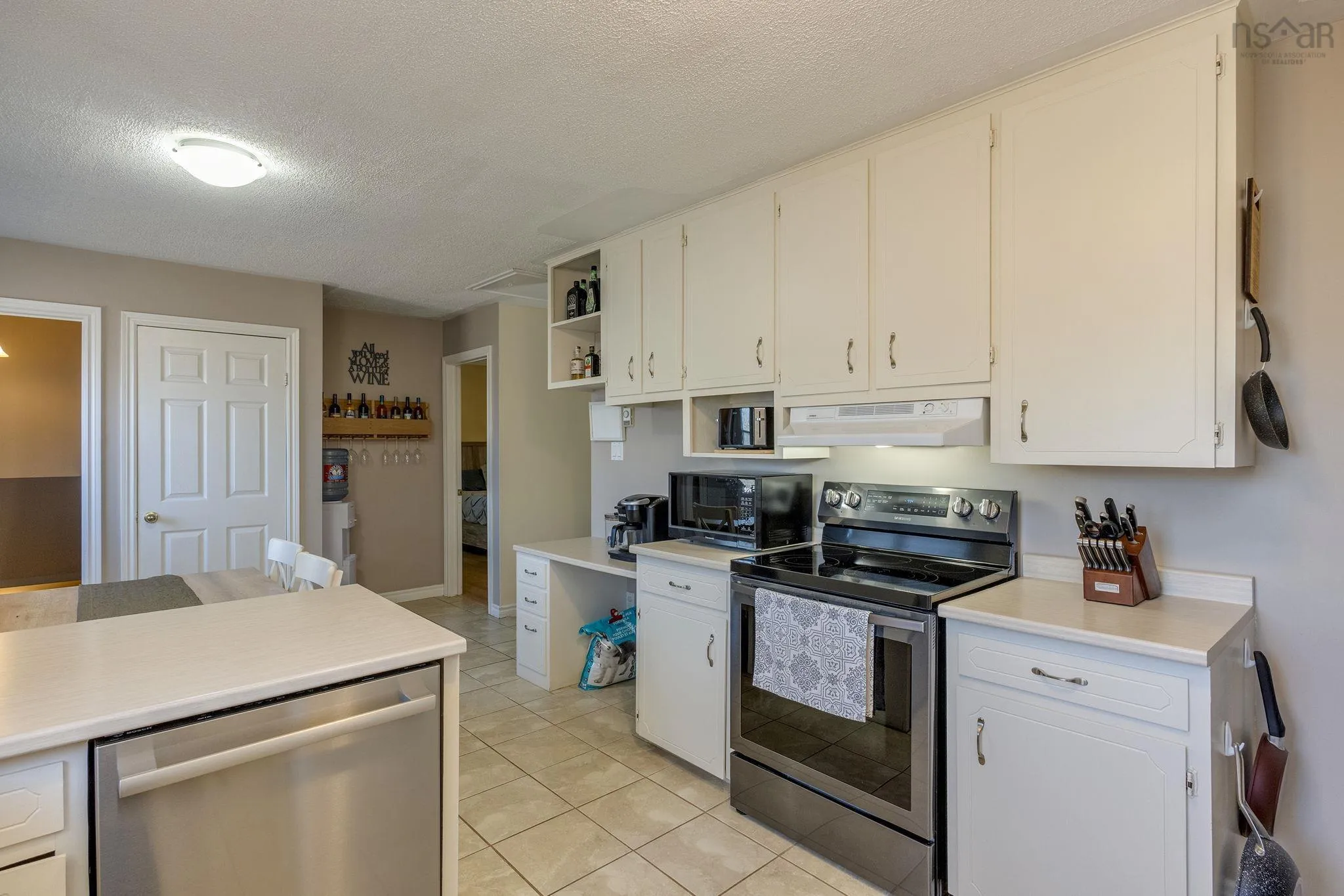 1073 Whittington Drive, Greenwood, NS B0P 1R0, 3 Bedrooms Bedrooms, ,2 BathroomsBathrooms,Residential,For Sale,Whittington,202523651