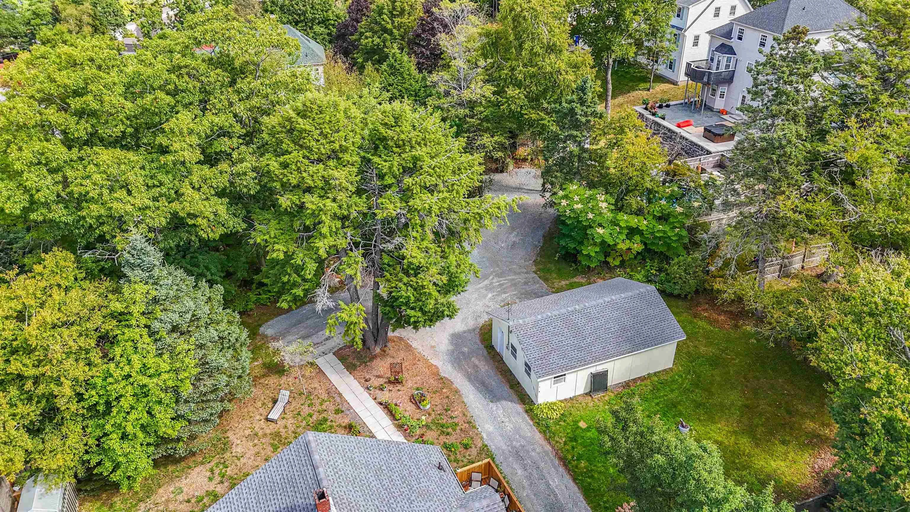 4 & 6 Hemlock Street, Dartmouth, NS B2X 3T3, 6 Bedrooms Bedrooms, ,2 BathroomsBathrooms,Residential,For Sale,Hemlock,202523721