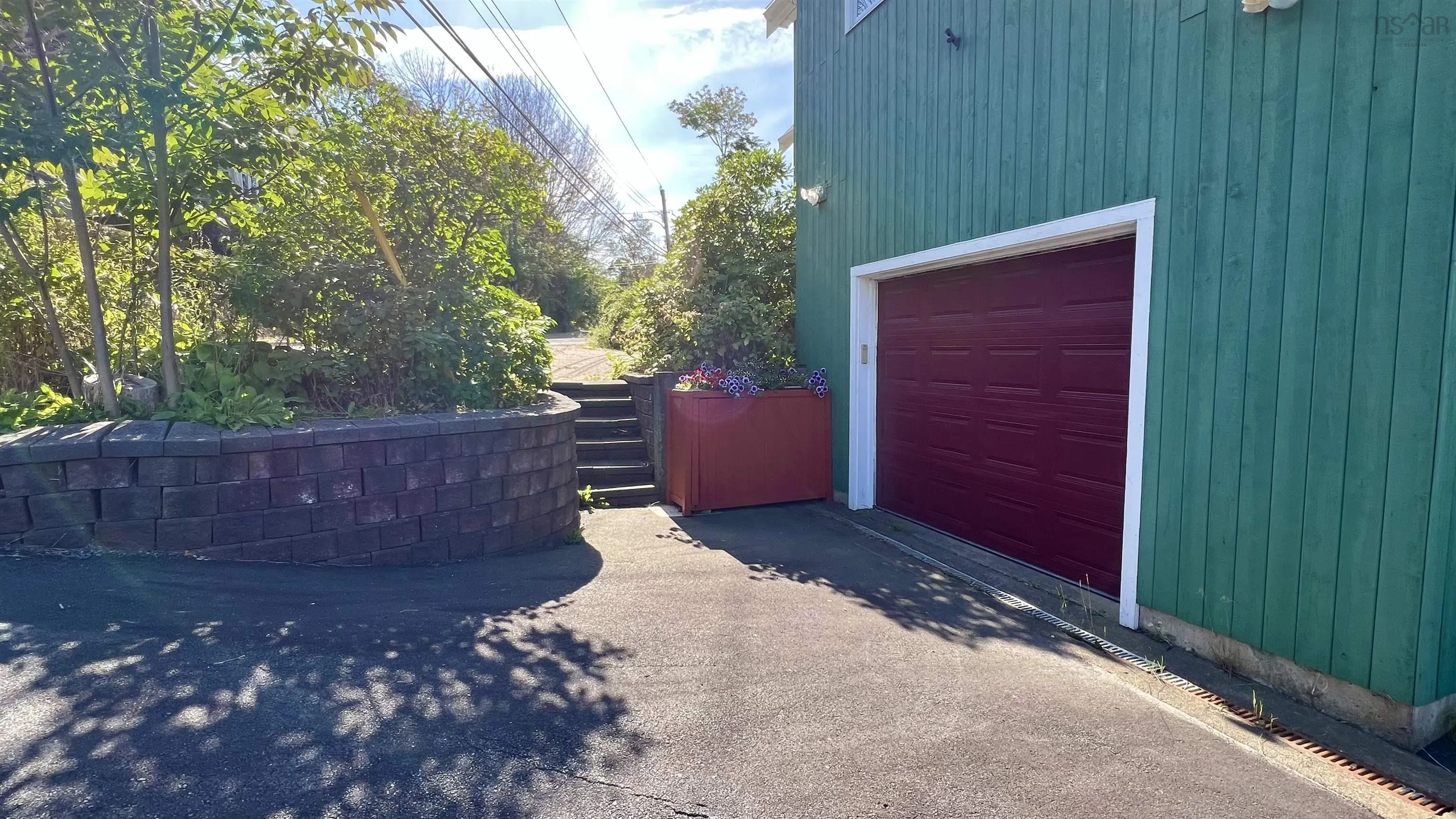 567 Shore Drive, Bedford, NS B4A 2C7, 3 Bedrooms Bedrooms, ,3 BathroomsBathrooms,Residential,For Sale,Shore,202523527