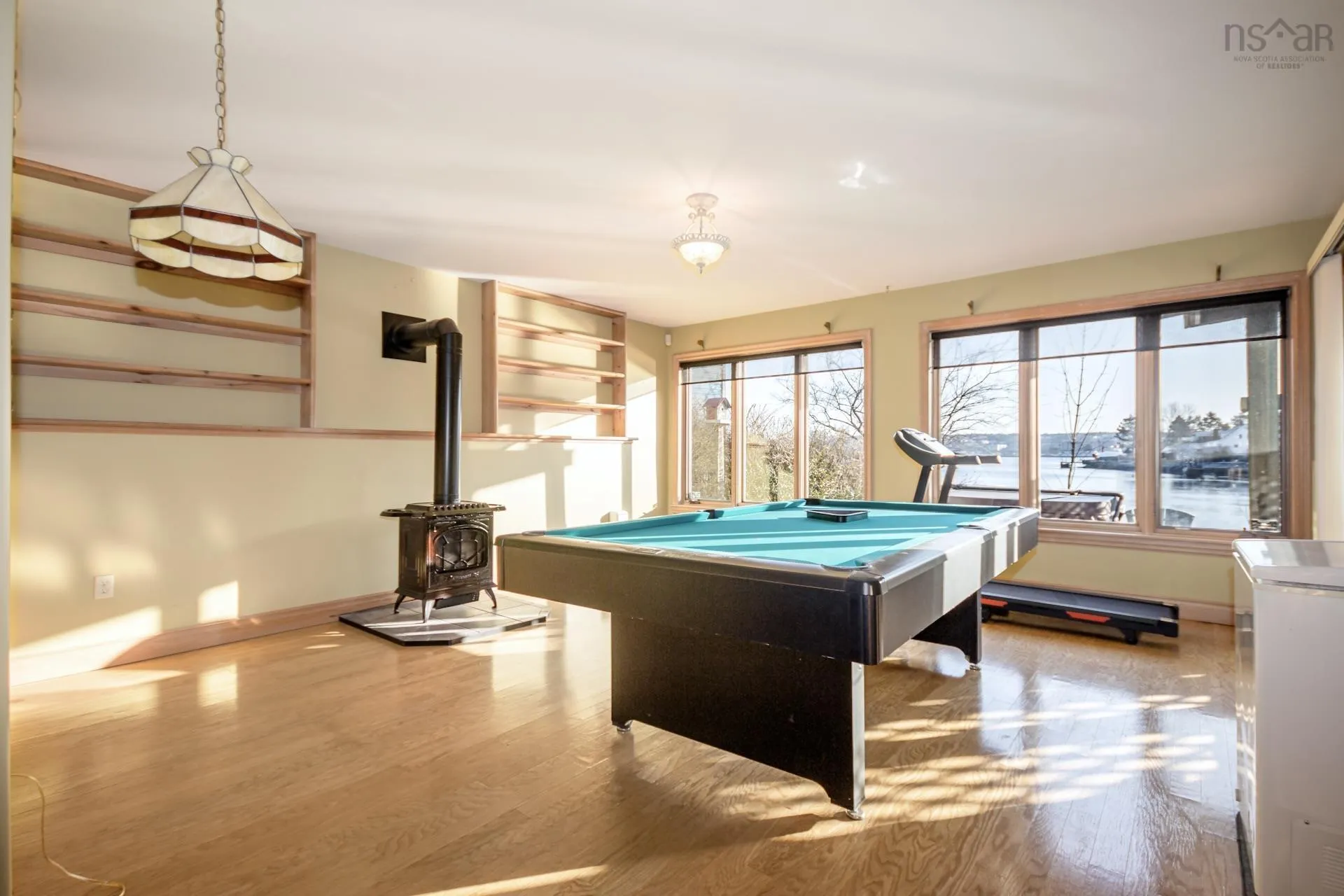 567 Shore Drive, Bedford, NS B4A 2C7, 3 Bedrooms Bedrooms, ,3 BathroomsBathrooms,Residential,For Sale,Shore,202523527