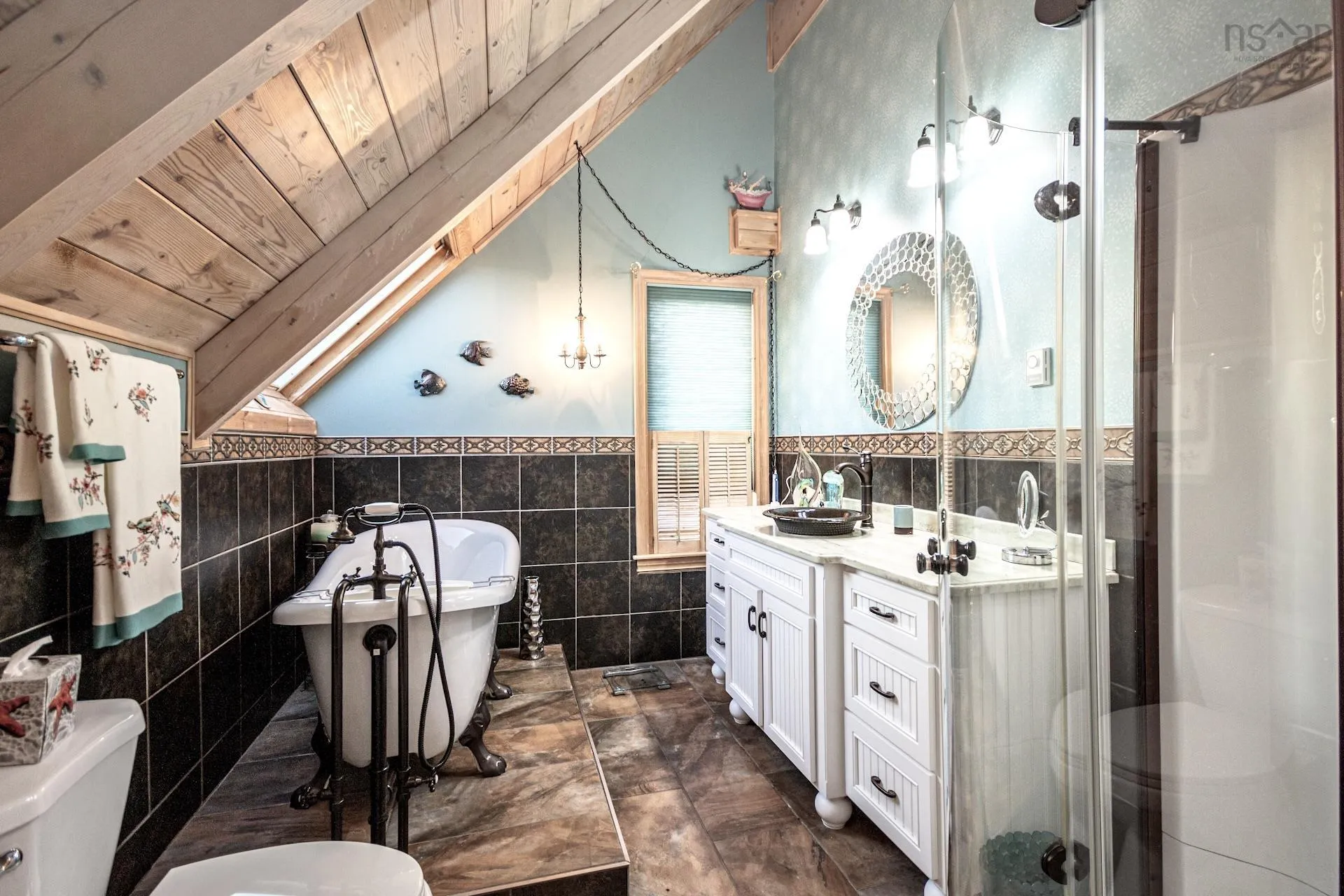 567 Shore Drive, Bedford, NS B4A 2C7, 3 Bedrooms Bedrooms, ,3 BathroomsBathrooms,Residential,For Sale,Shore,202523527