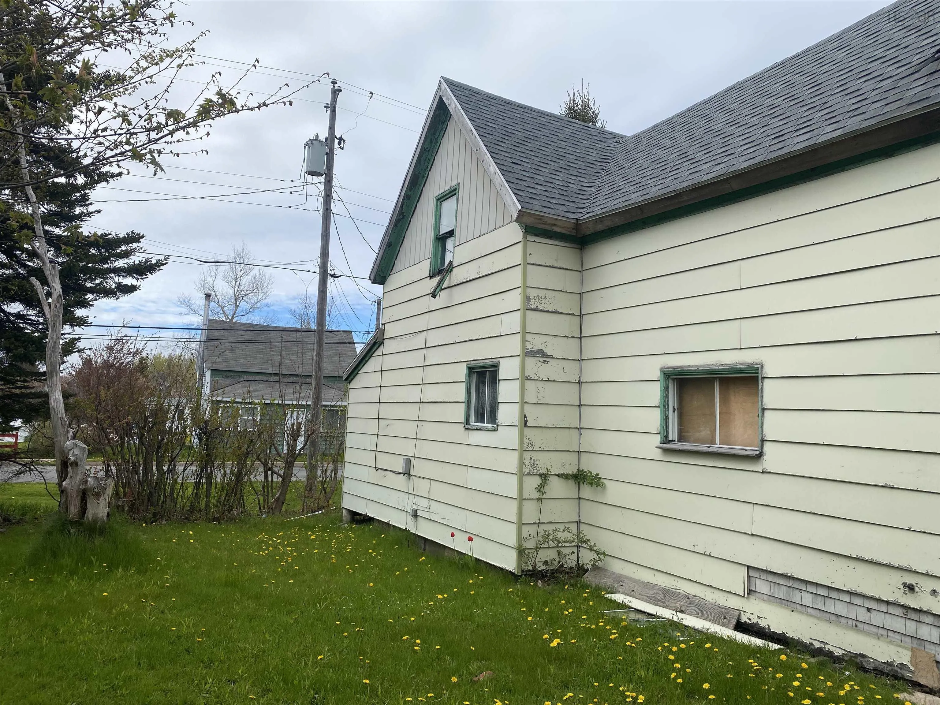 230 Atlantic Street, Sydney Mines, NS B1V 1W8, 3 Bedrooms Bedrooms, ,1 BathroomBathrooms,Residential,For Sale,Atlantic,202512949