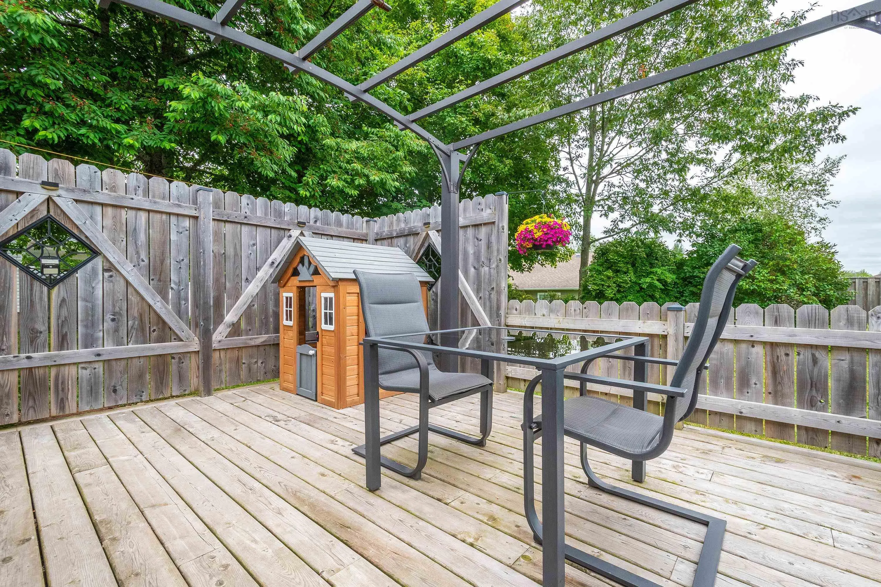 10 Bezanson Drive Drive, Berwick, NS B0P 1E0, 3 Bedrooms Bedrooms, ,2 BathroomsBathrooms,Residential,For Sale,Bezanson,202517669