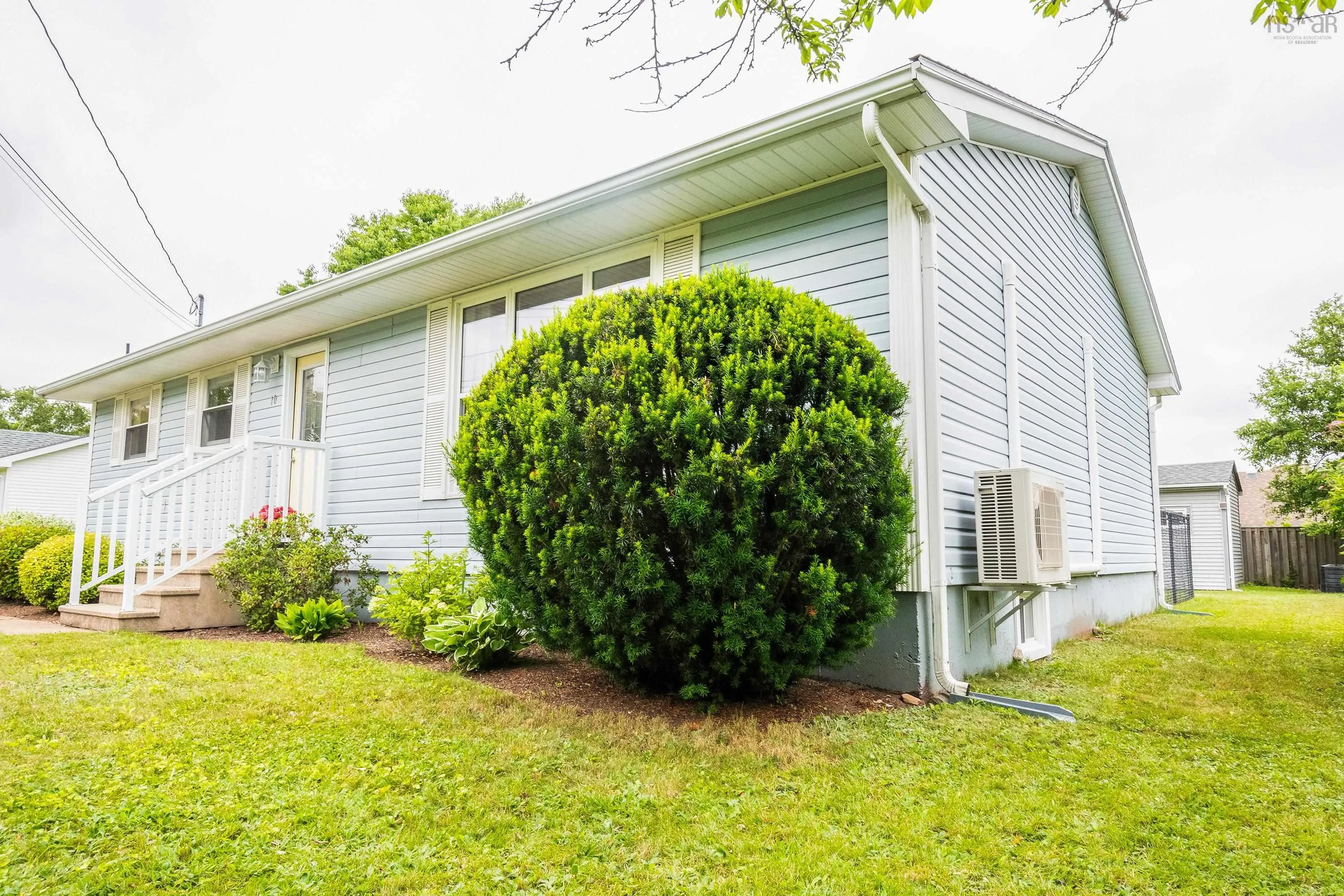 10 Bezanson Drive Drive, Berwick, NS B0P 1E0, 3 Bedrooms Bedrooms, ,2 BathroomsBathrooms,Residential,For Sale,Bezanson,202517669