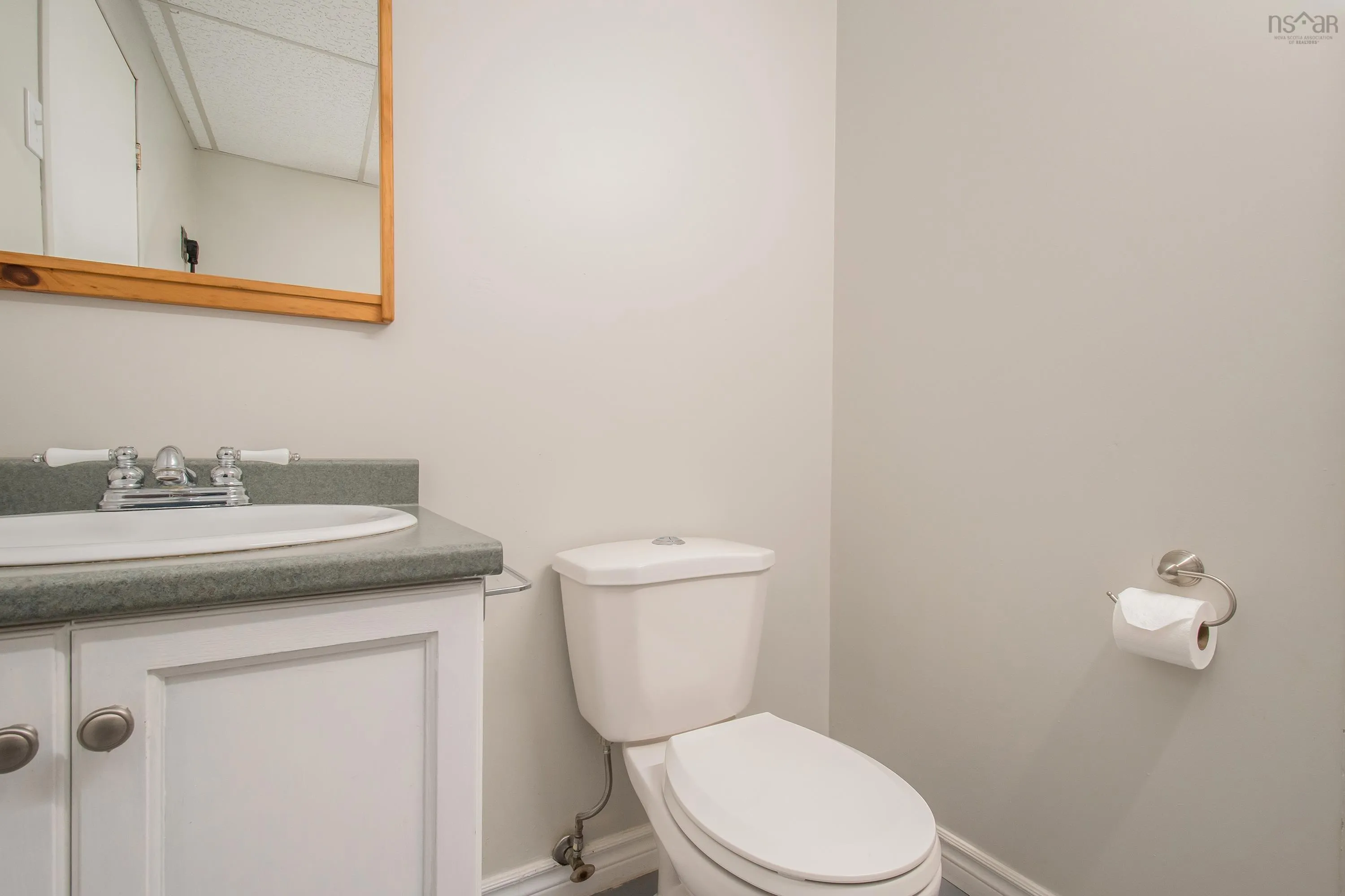 10 Bezanson Drive Drive, Berwick, NS B0P 1E0, 3 Bedrooms Bedrooms, ,2 BathroomsBathrooms,Residential,For Sale,Bezanson,202517669