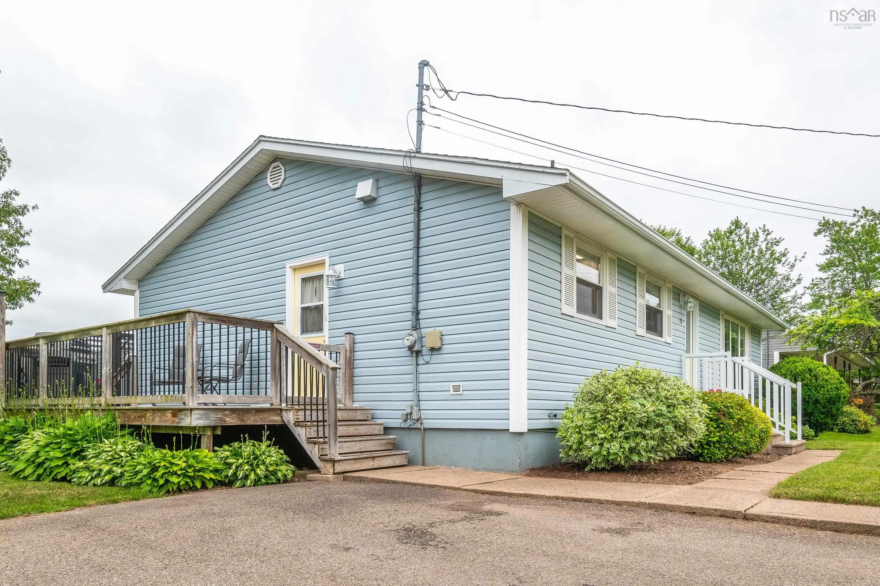 10 Bezanson Drive Drive, Berwick, NS B0P 1E0, 3 Bedrooms Bedrooms, ,2 BathroomsBathrooms,Residential,For Sale,Bezanson,202517669