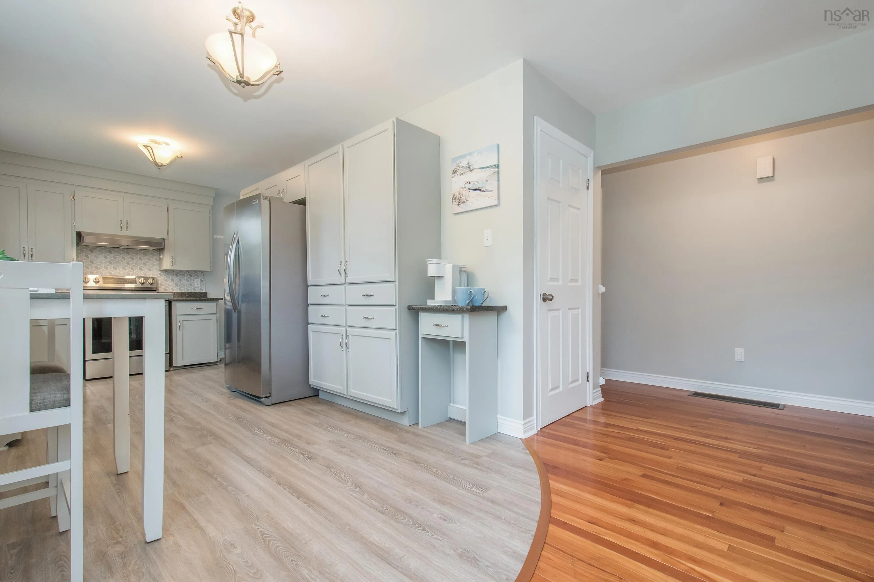 10 Bezanson Drive Drive, Berwick, NS B0P 1E0, 3 Bedrooms Bedrooms, ,2 BathroomsBathrooms,Residential,For Sale,Bezanson,202517669