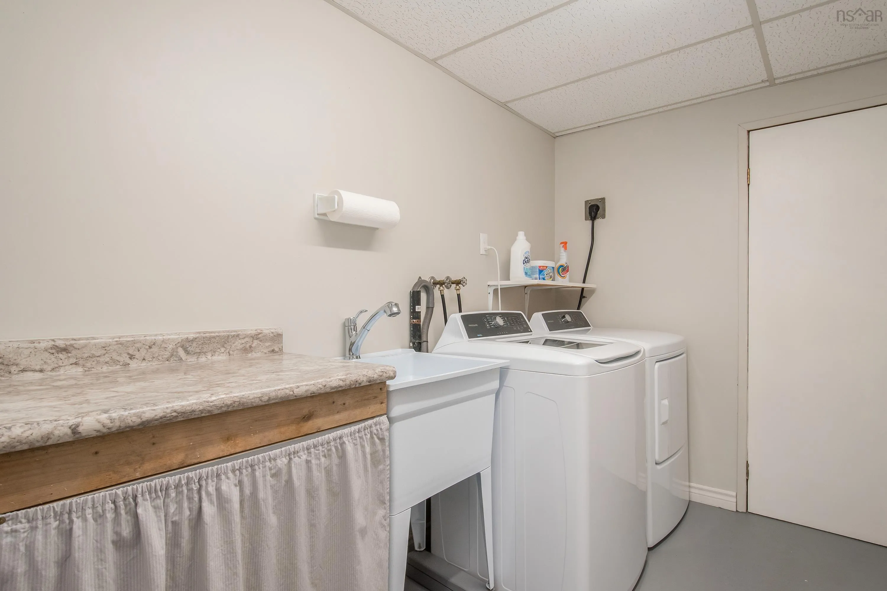 10 Bezanson Drive Drive, Berwick, NS B0P 1E0, 3 Bedrooms Bedrooms, ,2 BathroomsBathrooms,Residential,For Sale,Bezanson,202517669