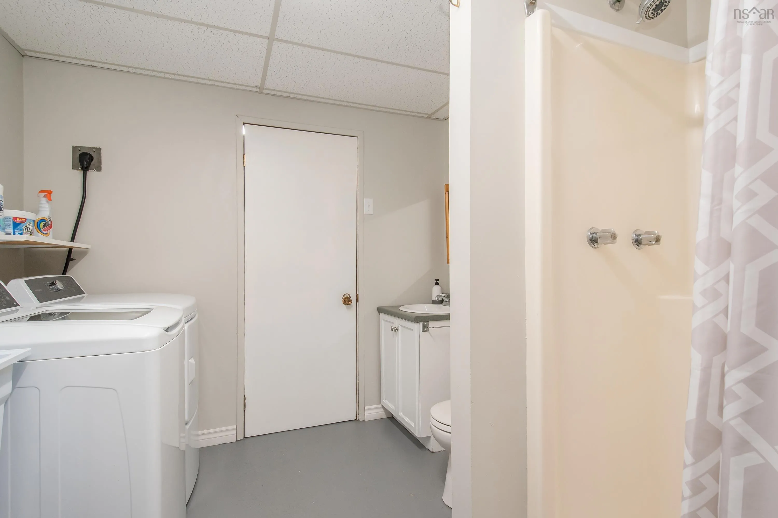 10 Bezanson Drive Drive, Berwick, NS B0P 1E0, 3 Bedrooms Bedrooms, ,2 BathroomsBathrooms,Residential,For Sale,Bezanson,202517669