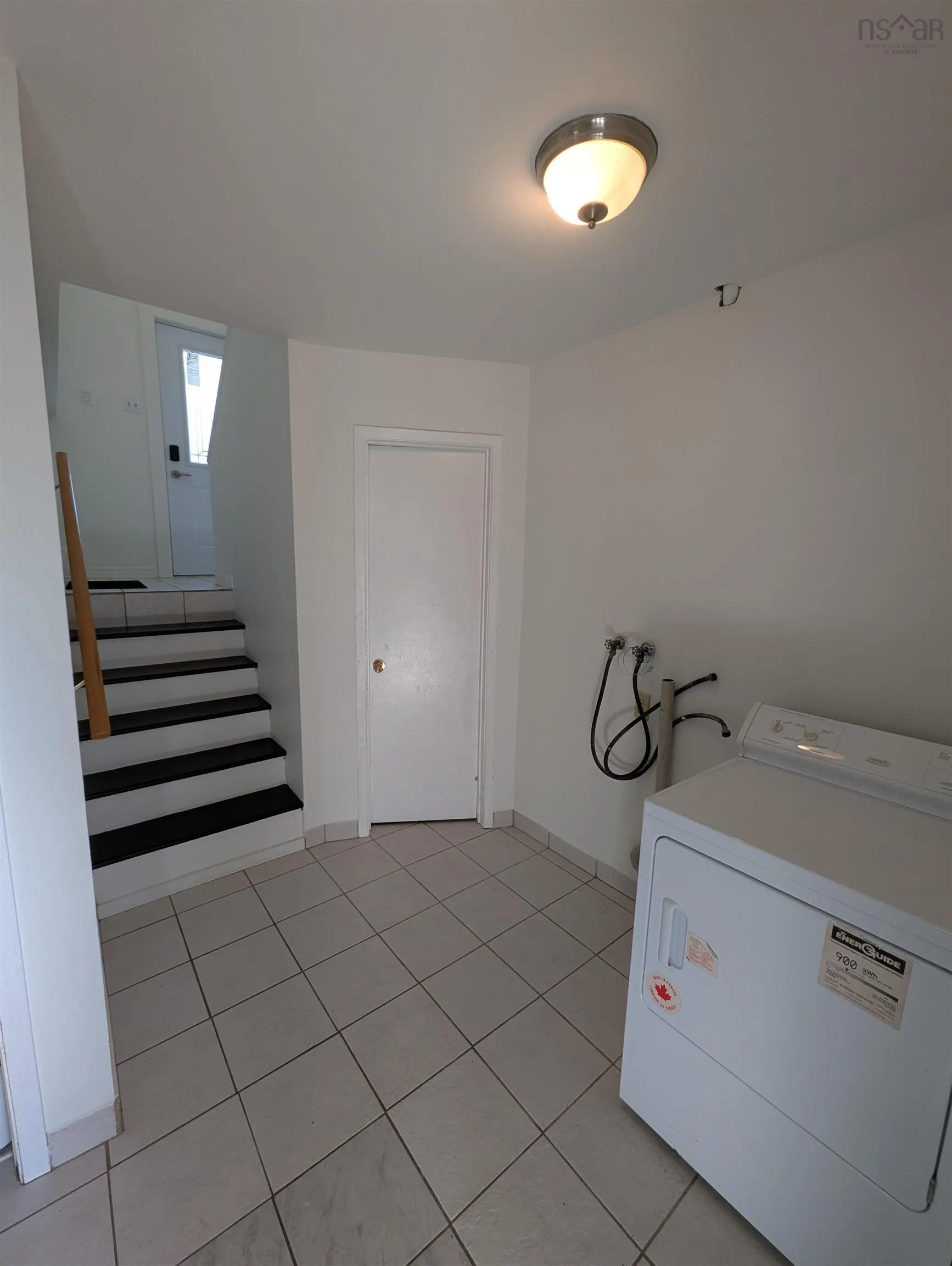 575 Highway 2, Elmsdale, NS B2S 1A4, 3 Bedrooms Bedrooms, ,1 BathroomBathrooms,Residential,For Sale,Highway 2,202523354