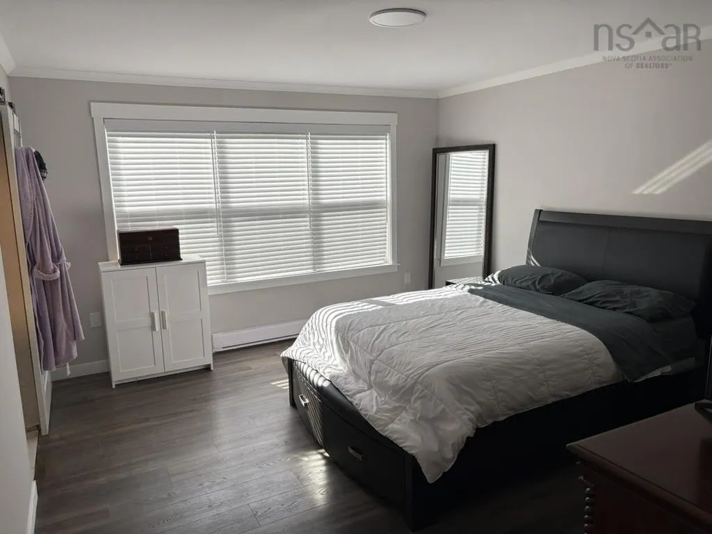 25 Lakewood Drive, Brooklyn, NS B0N 2A0, 2 Bedrooms Bedrooms, ,2 BathroomsBathrooms,Residential,For Sale,Lakewood,202525613
