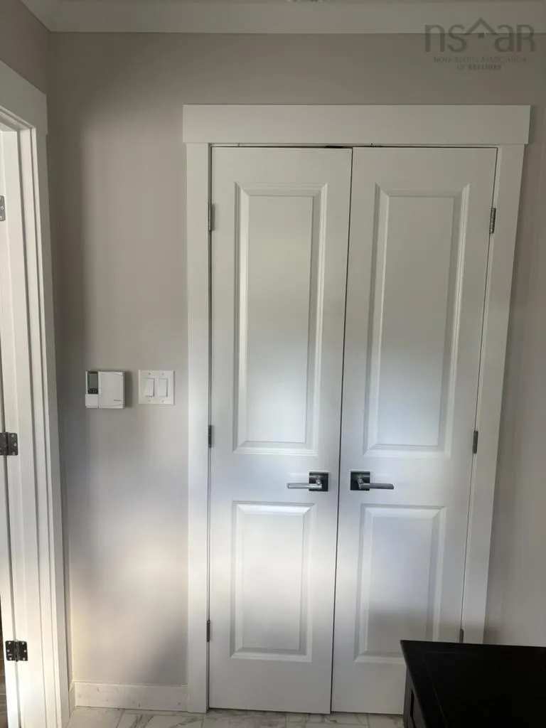 25 Lakewood Drive, Brooklyn, NS B0N 2A0, 2 Bedrooms Bedrooms, ,2 BathroomsBathrooms,Residential,For Sale,Lakewood,202525613