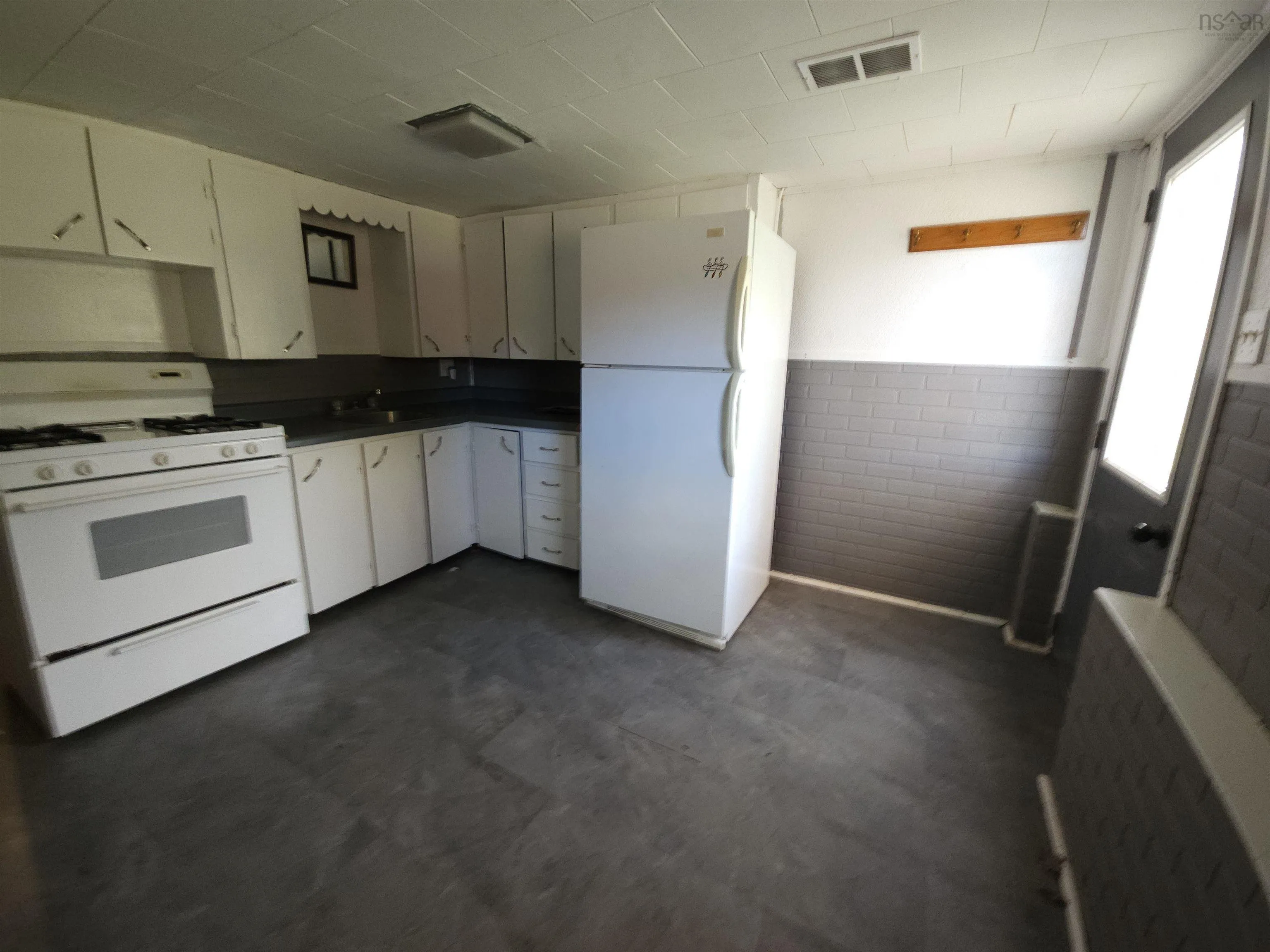 222 John Bell Road, Brookfield, NS B0N 1C0, 3 Bedrooms Bedrooms, ,Residential Income,For Sale,John Bell,202510899