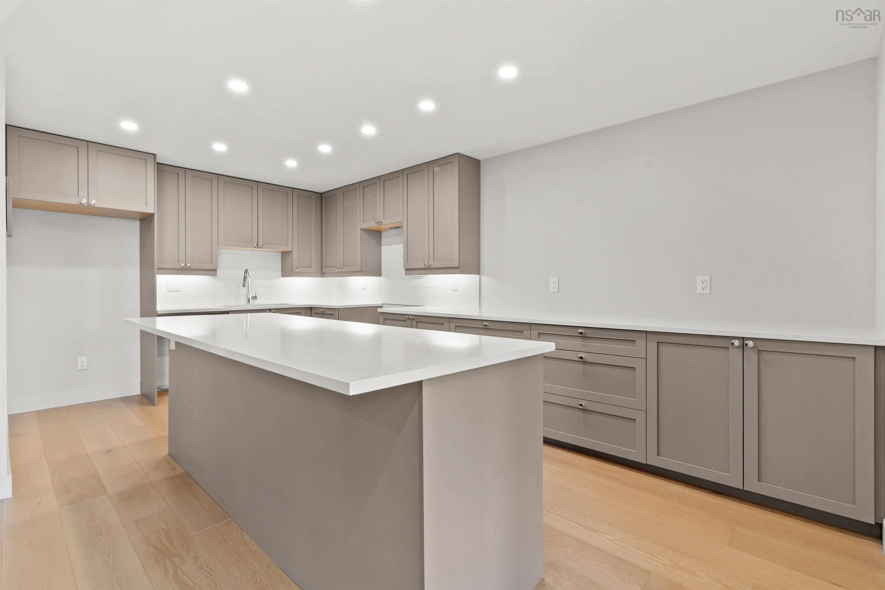 406-6369 Coburg Road, Halifax, NS B3H 4J7, 3 Bedrooms Bedrooms, ,2 BathroomsBathrooms,Residential,For Sale,Coburg,202512427