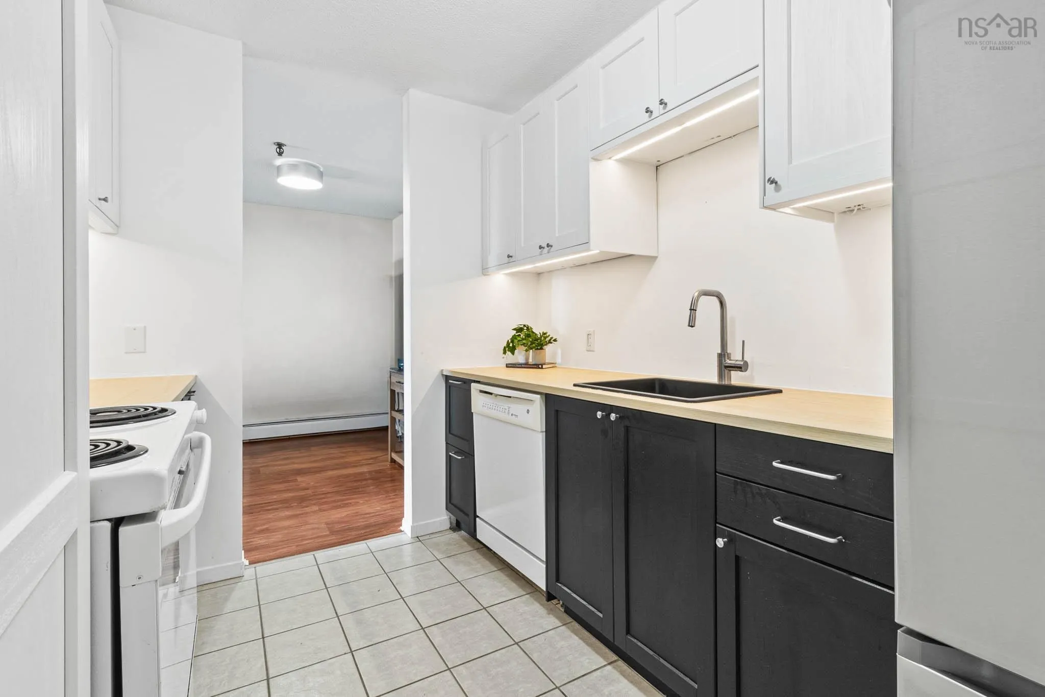 402-38 Veronica Drive, Halifax, NS B3N 3A3, 2 Bedrooms Bedrooms, ,1 BathroomBathrooms,Residential,For Sale,Veronica,202524728