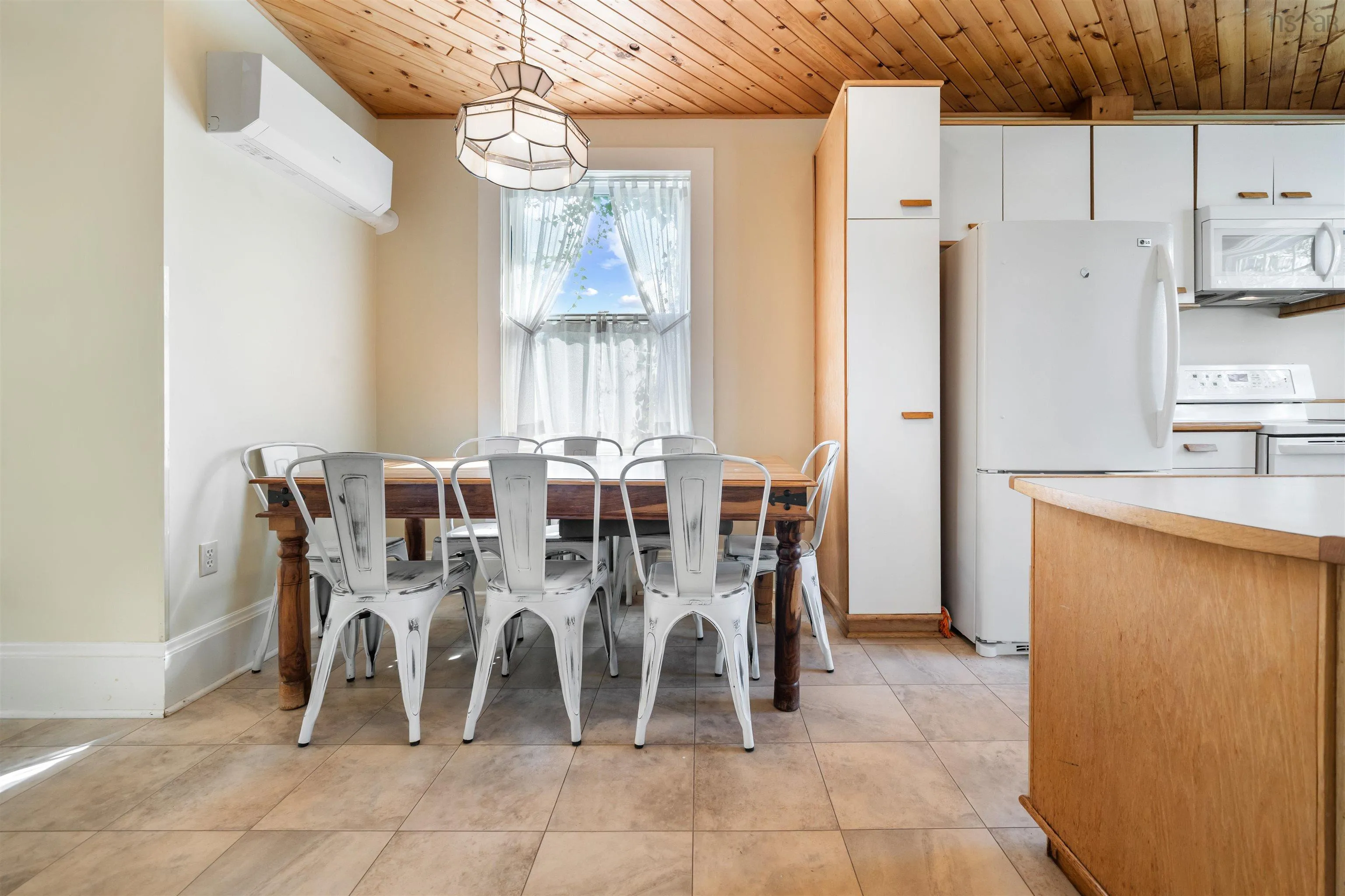 130 Albert Street, New Glasgow, NS B2H 3V3, 3 Bedrooms Bedrooms, ,2 BathroomsBathrooms,Residential,For Sale,Albert,202523002