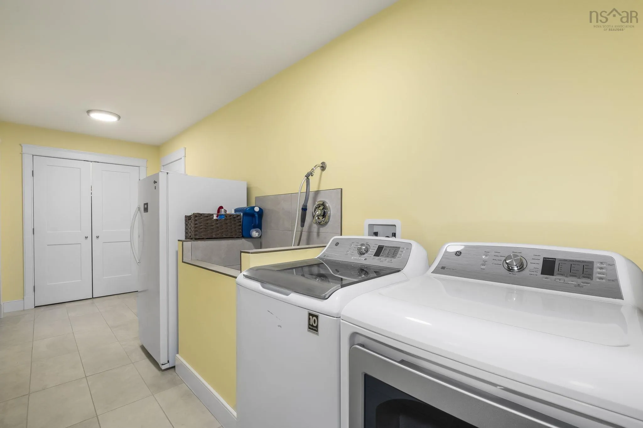 160 Big Hubley Lake Drive, Hubley, NS B3Z 1B8, 3 Bedrooms Bedrooms, ,2 BathroomsBathrooms,Residential,For Sale,Big Hubley Lake,202522411