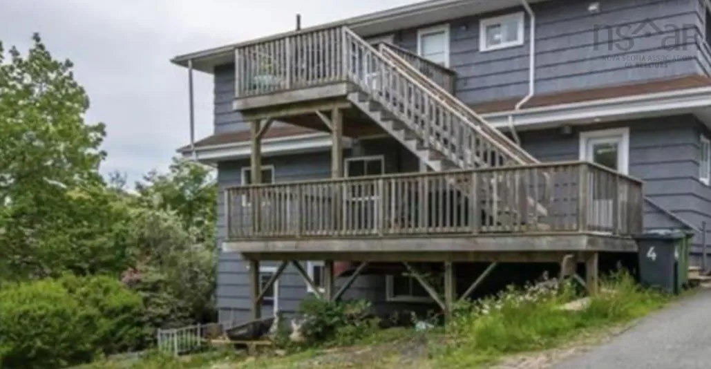 157-159 Crown Drive, Fairmount, NS B3N 1L2, 11 Bedrooms Bedrooms, ,Residential Income,For Sale,Crown,202520409