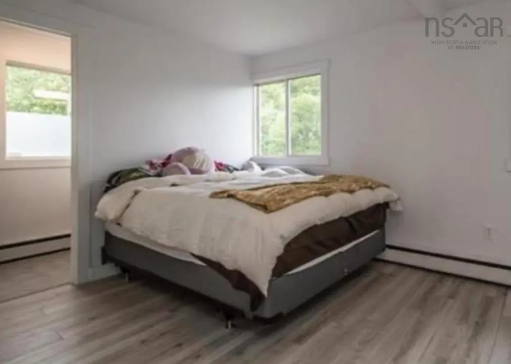 157-159 Crown Drive, Fairmount, NS B3N 1L2, 11 Bedrooms Bedrooms, ,Residential Income,For Sale,Crown,202520409