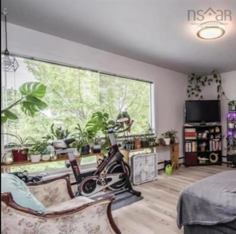 157-159 Crown Drive, Fairmount, NS B3N 1L2, 11 Bedrooms Bedrooms, ,Residential Income,For Sale,Crown,202520409