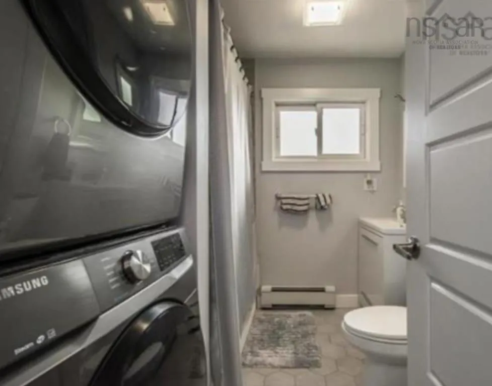157-159 Crown Drive, Fairmount, NS B3N 1L2, 11 Bedrooms Bedrooms, ,Residential Income,For Sale,Crown,202520409