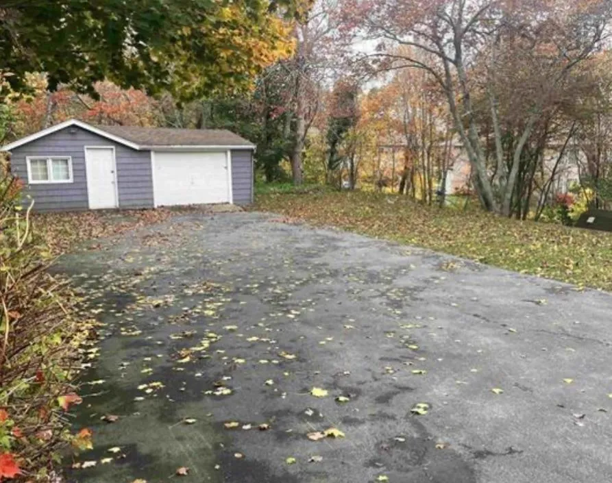 157-159 Crown Drive, Fairmount, NS B3N 1L2, 11 Bedrooms Bedrooms, ,Residential Income,For Sale,Crown,202520409