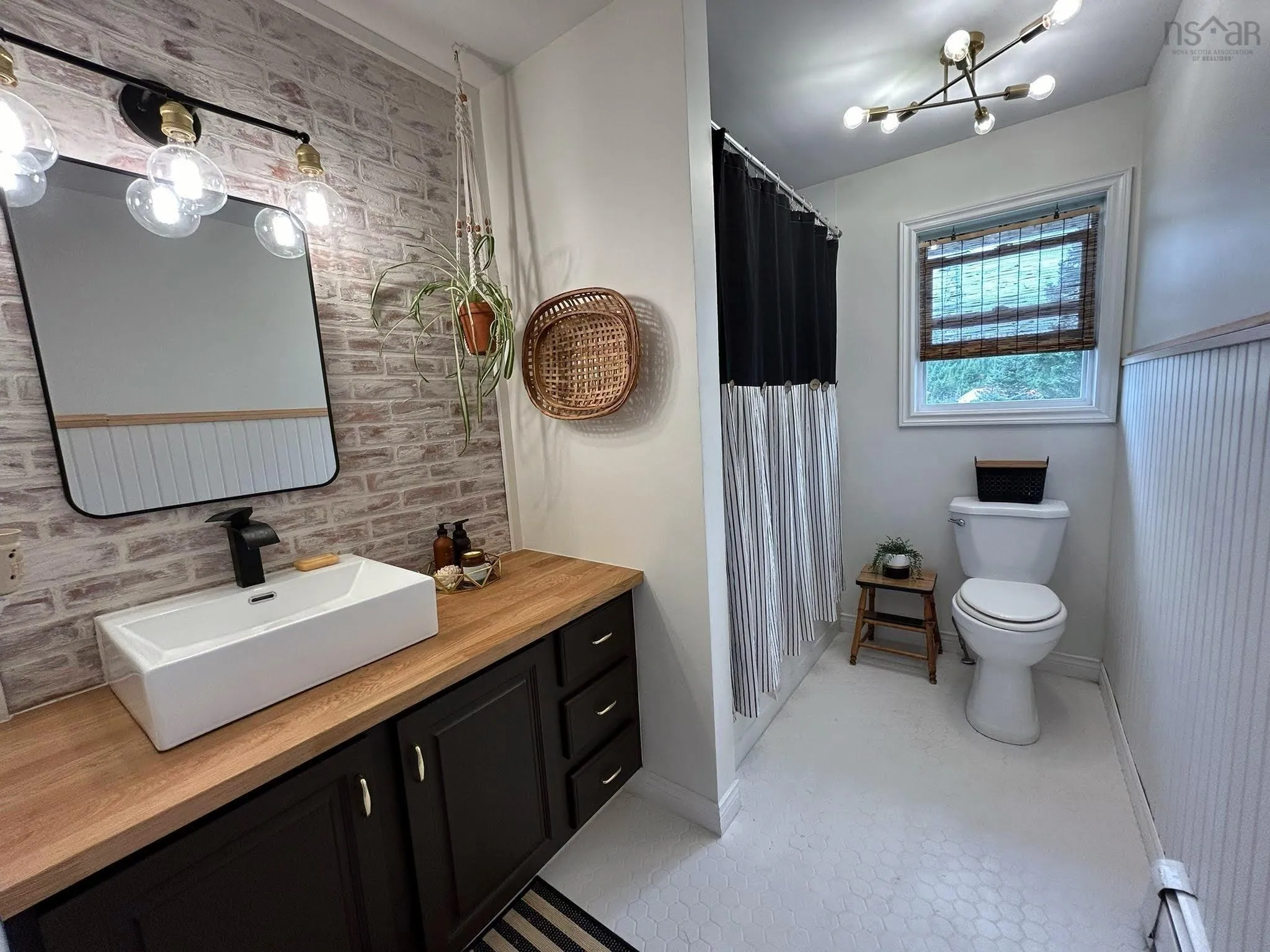 26 Split Rock Drive, Salmon River, NS B0J 1P0, 4 Bedrooms Bedrooms, ,2 BathroomsBathrooms,Residential,For Sale,Split Rock,202524779