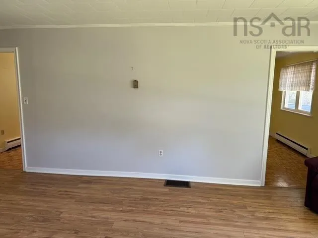 14 Linden Avenue, Bridgewater, NS B4V 1J6, 3 Bedrooms Bedrooms, ,1 BathroomBathrooms,Residential,For Sale,Linden,202517504