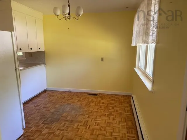 14 Linden Avenue, Bridgewater, NS B4V 1J6, 3 Bedrooms Bedrooms, ,1 BathroomBathrooms,Residential,For Sale,Linden,202517504