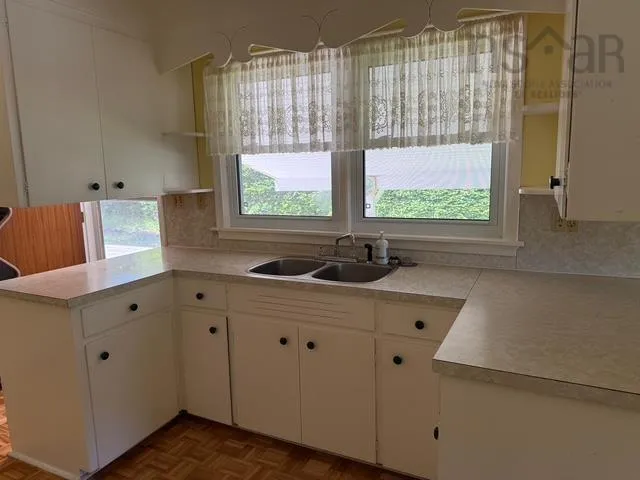 14 Linden Avenue, Bridgewater, NS B4V 1J6, 3 Bedrooms Bedrooms, ,1 BathroomBathrooms,Residential,For Sale,Linden,202517504