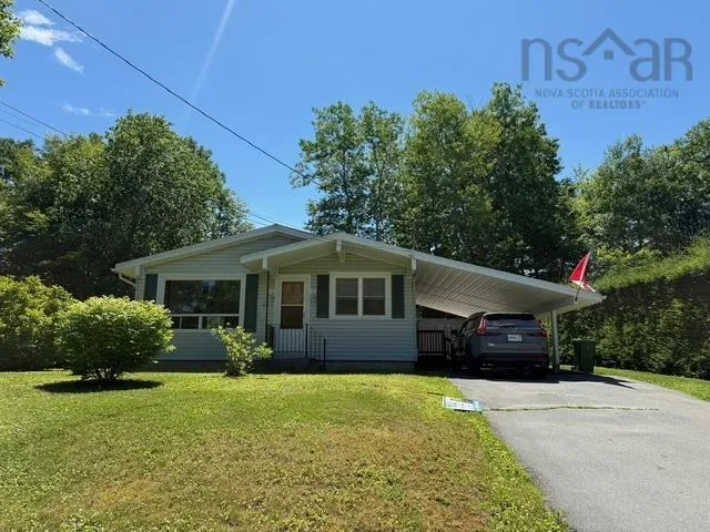 14 Linden Avenue, Bridgewater, NS B4V 1J6, 3 Bedrooms Bedrooms, ,1 BathroomBathrooms,Residential,For Sale,Linden,202517504