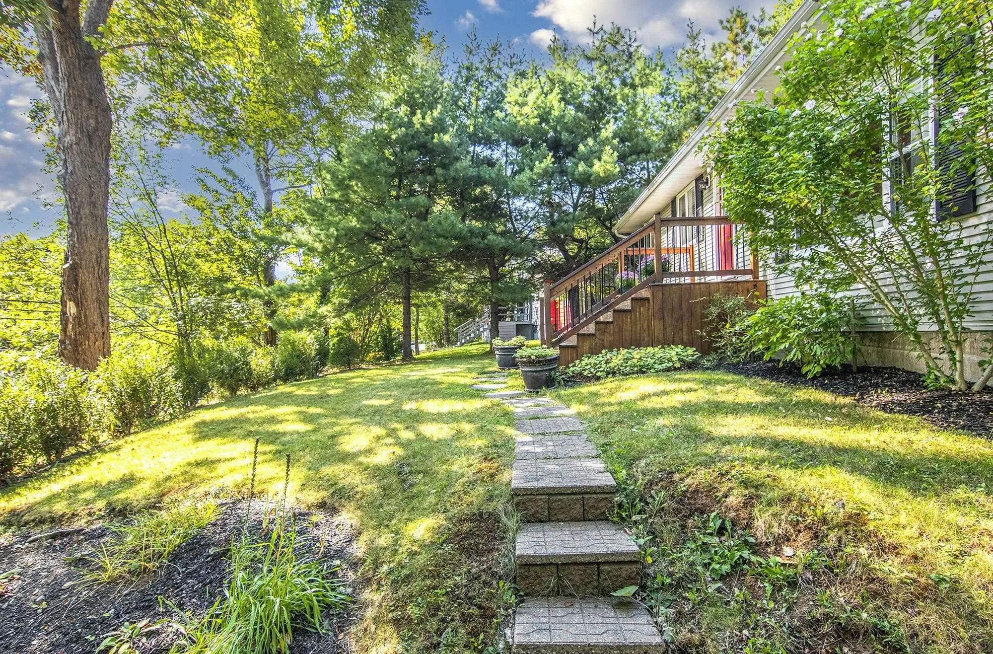 216 High Street, Bedford, NS B4A 1M6, 3 Bedrooms Bedrooms, ,2 BathroomsBathrooms,Residential,For Sale,High,202523943