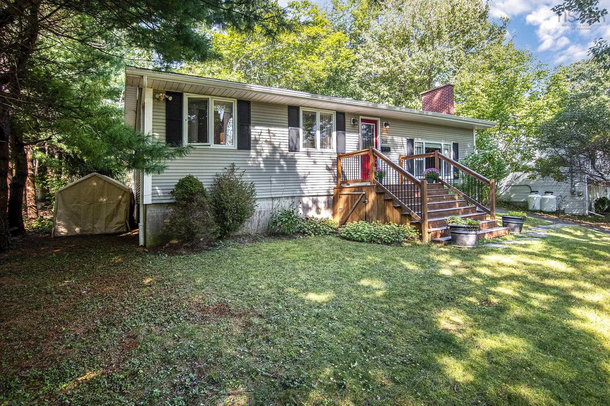 216 High Street, Bedford, NS B4A 1M6, 3 Bedrooms Bedrooms, ,2 BathroomsBathrooms,Residential,For Sale,High,202523943