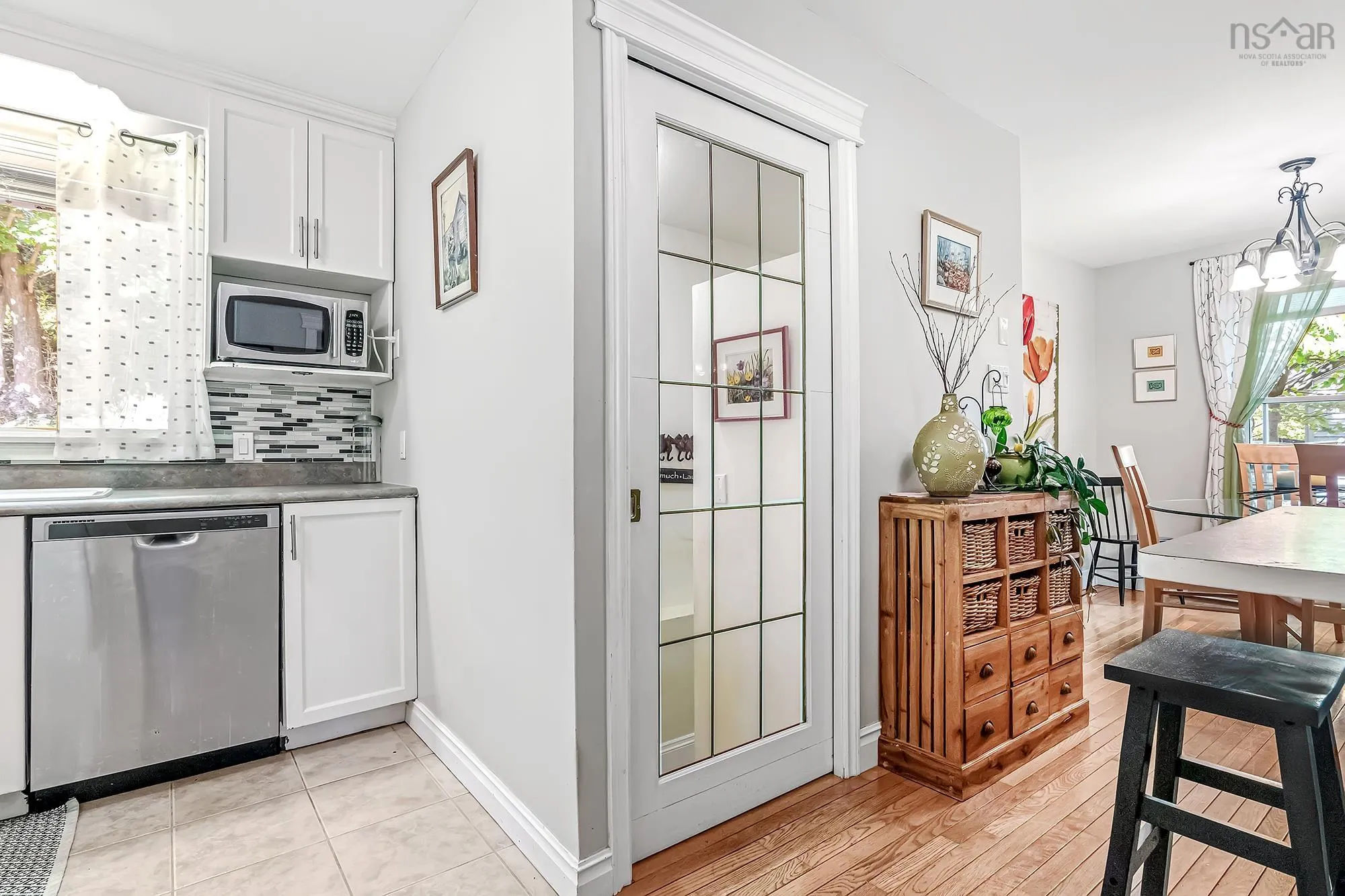 216 High Street, Bedford, NS B4A 1M6, 3 Bedrooms Bedrooms, ,2 BathroomsBathrooms,Residential,For Sale,High,202523943