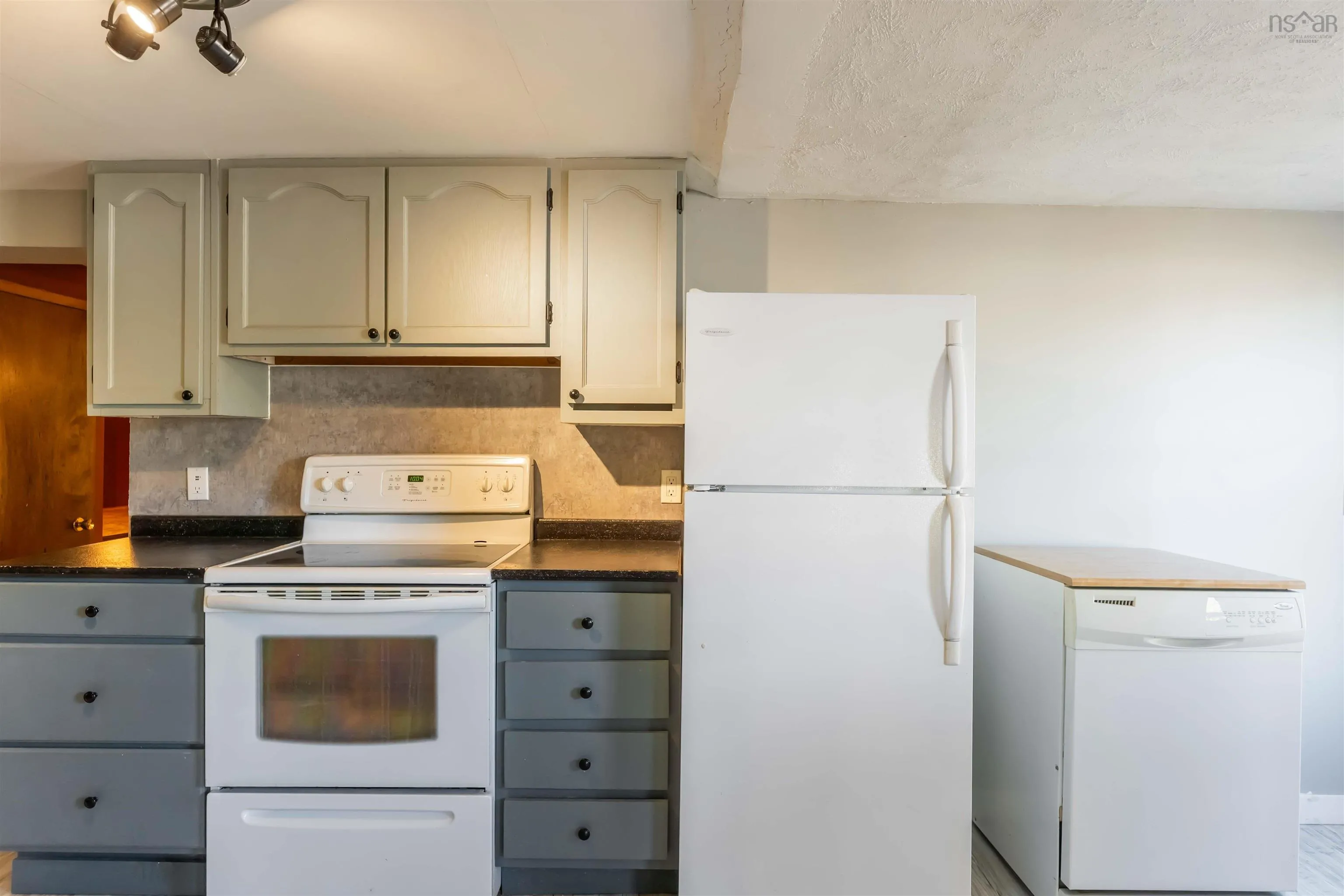 736 Cambridge Road, Cambridge, NS B0P 1G0, 5 Bedrooms Bedrooms, ,2 BathroomsBathrooms,Residential,For Sale,Cambridge,202523549