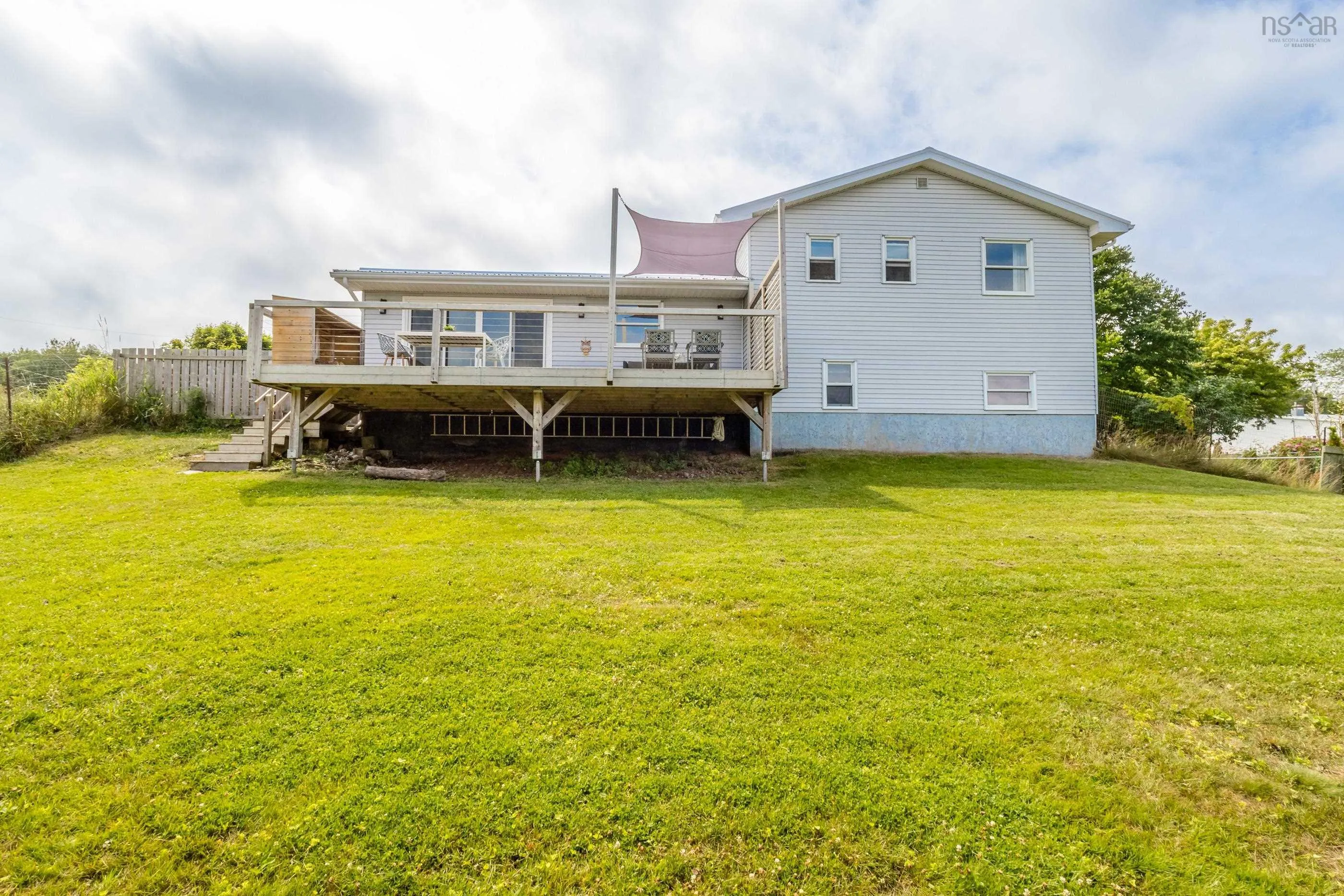 4 Glooscap Terrace, Wolfville, NS B4P 1S7, 3 Bedrooms Bedrooms, ,2 BathroomsBathrooms,Residential,For Sale,Glooscap,202517744