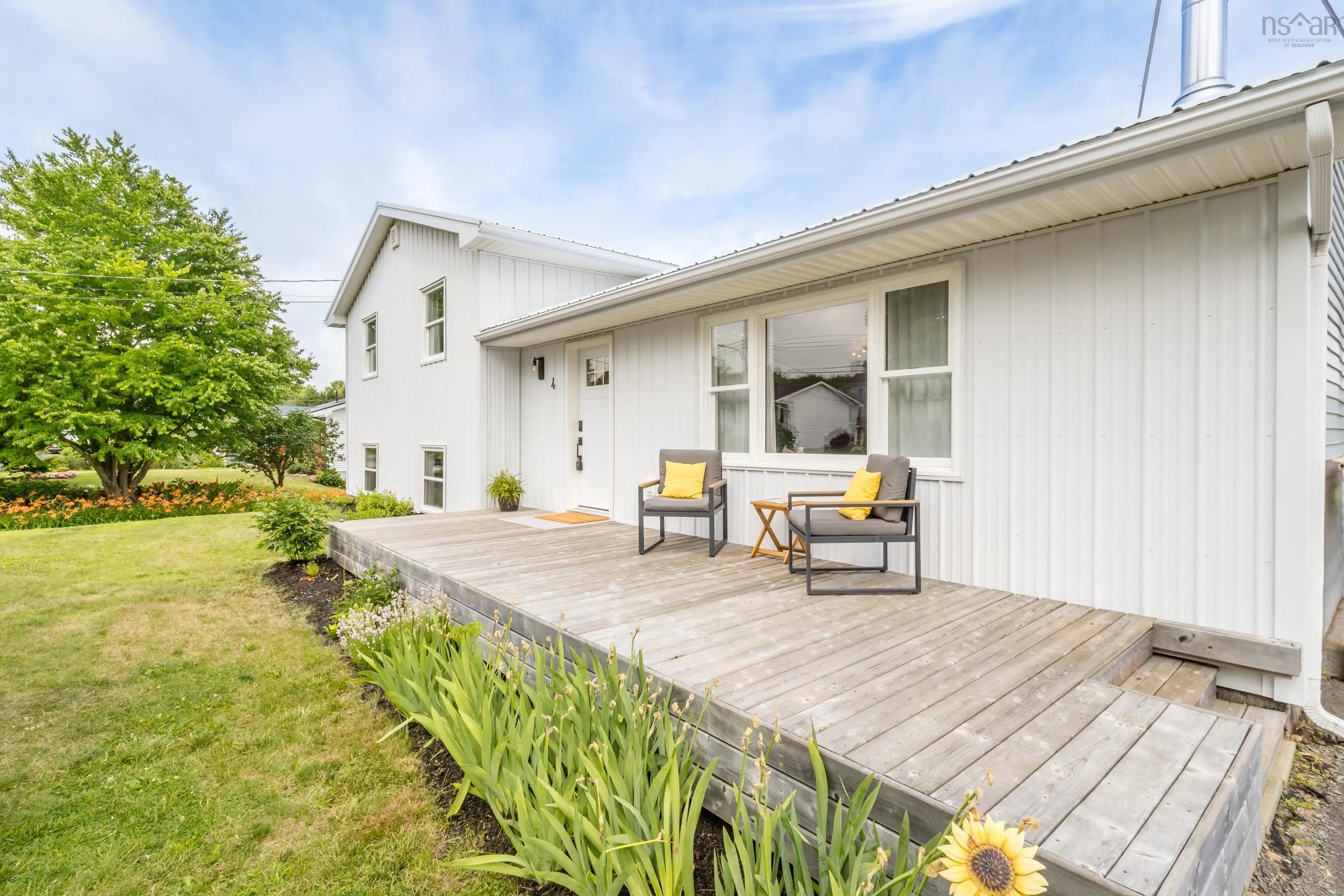 4 Glooscap Terrace, Wolfville, NS B4P 1S7, 3 Bedrooms Bedrooms, ,2 BathroomsBathrooms,Residential,For Sale,Glooscap,202517744