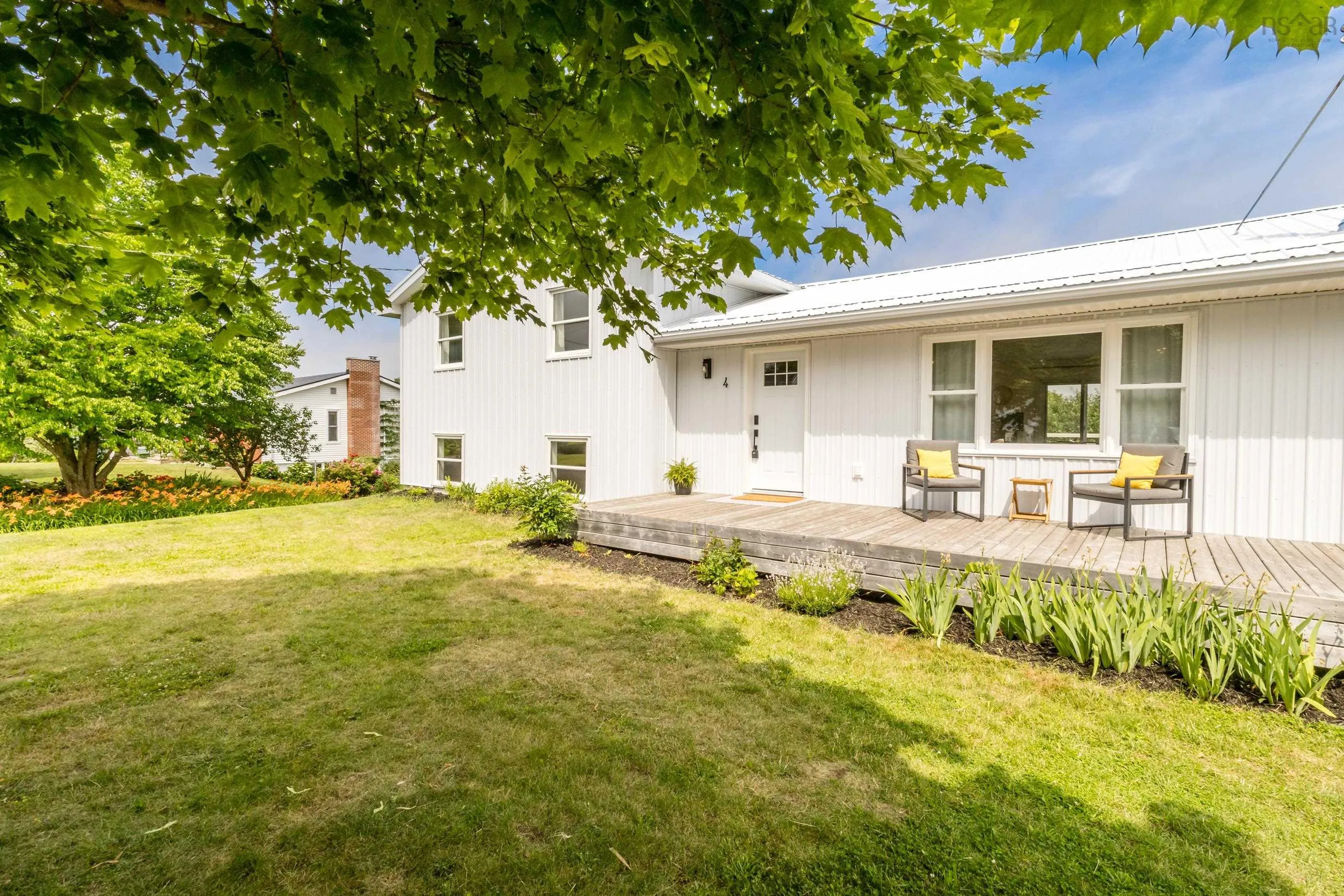 4 Glooscap Terrace, Wolfville, NS B4P 1S7, 3 Bedrooms Bedrooms, ,2 BathroomsBathrooms,Residential,For Sale,Glooscap,202517744