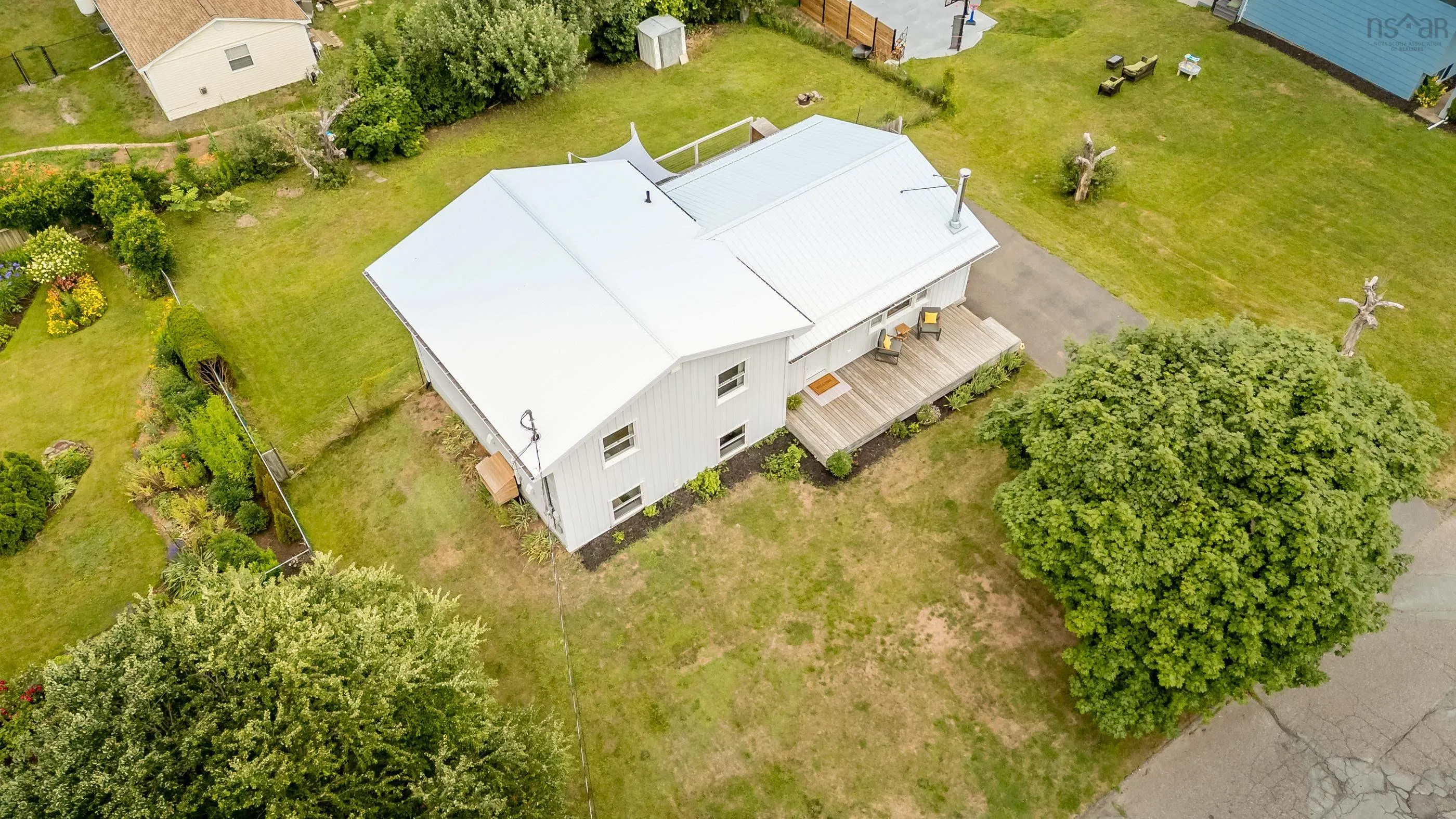 4 Glooscap Terrace, Wolfville, NS B4P 1S7, 3 Bedrooms Bedrooms, ,2 BathroomsBathrooms,Residential,For Sale,Glooscap,202517744