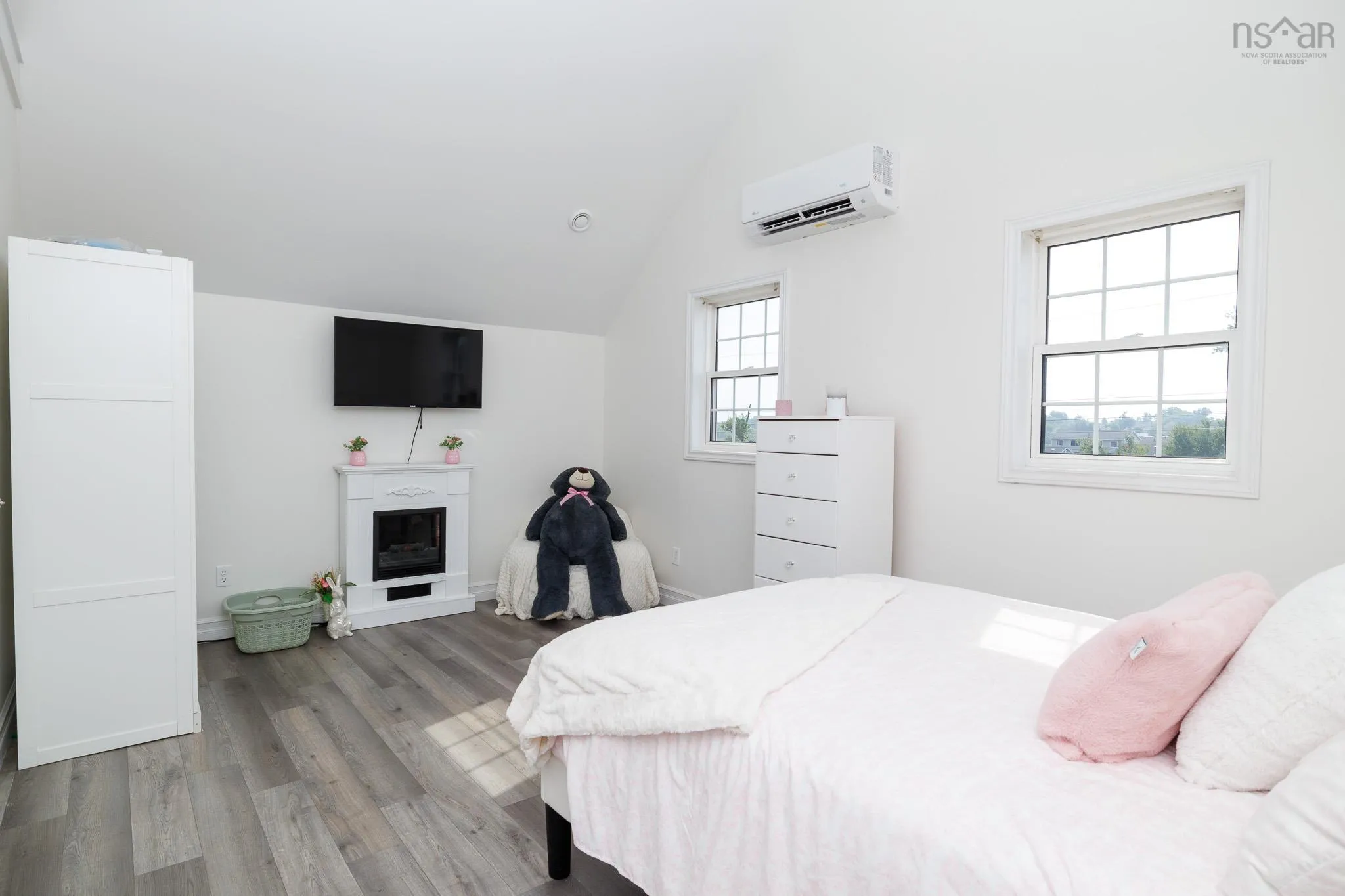 3 Quarry Road, Glace Bay, NS B1A 1E6, 5 Bedrooms Bedrooms, ,2 BathroomsBathrooms,Residential,For Sale,Quarry Road,202520832