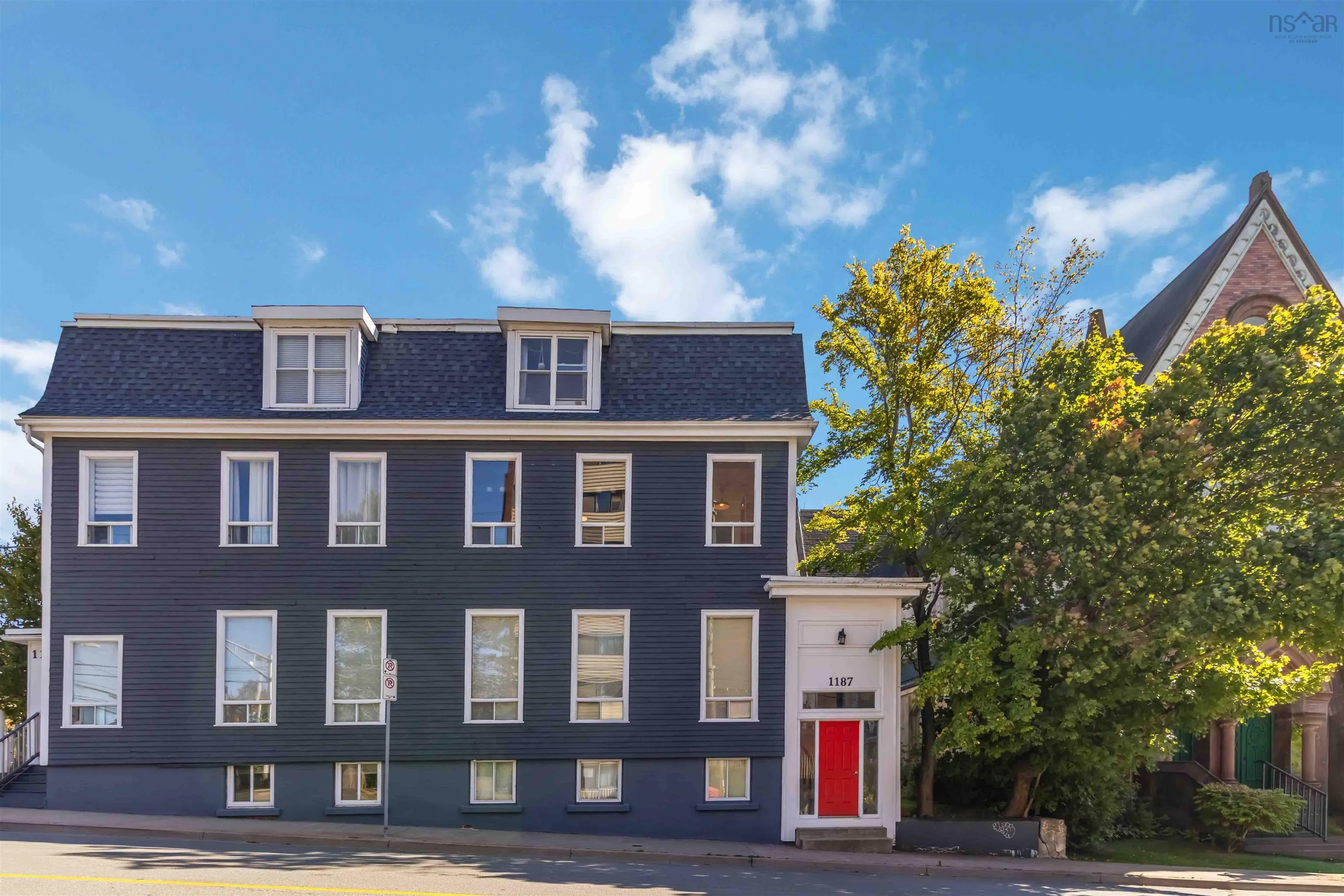 1187 Queen Street Unit 2, Halifax Peninsula, NS B3H 2S4, 1 Bedroom Bedrooms, ,1 BathroomBathrooms,Residential,For Sale,Queen,202523647