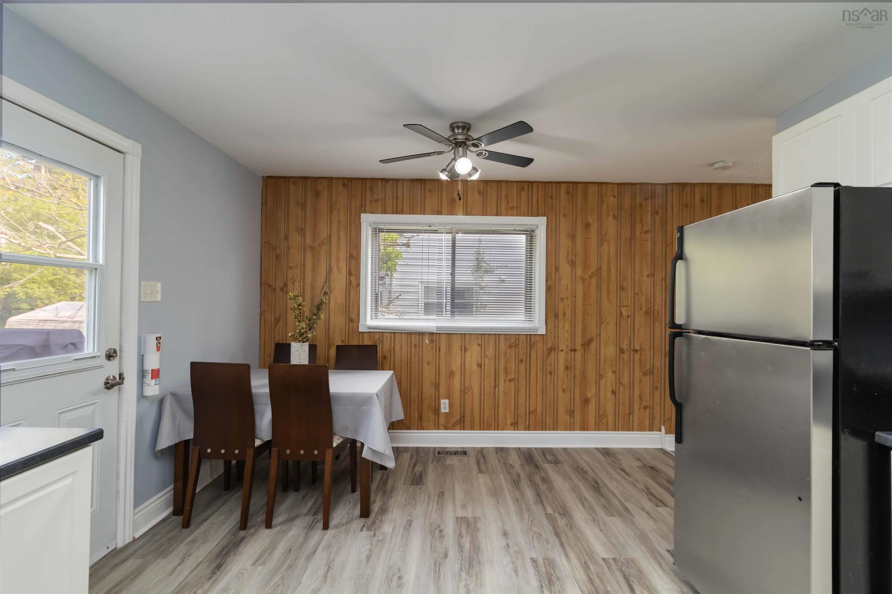 242 Spring Avenue, Dartmouth, NS B2W 1Y3, 4 Bedrooms Bedrooms, ,2 BathroomsBathrooms,Residential,For Sale,Spring Avenue,202520485
